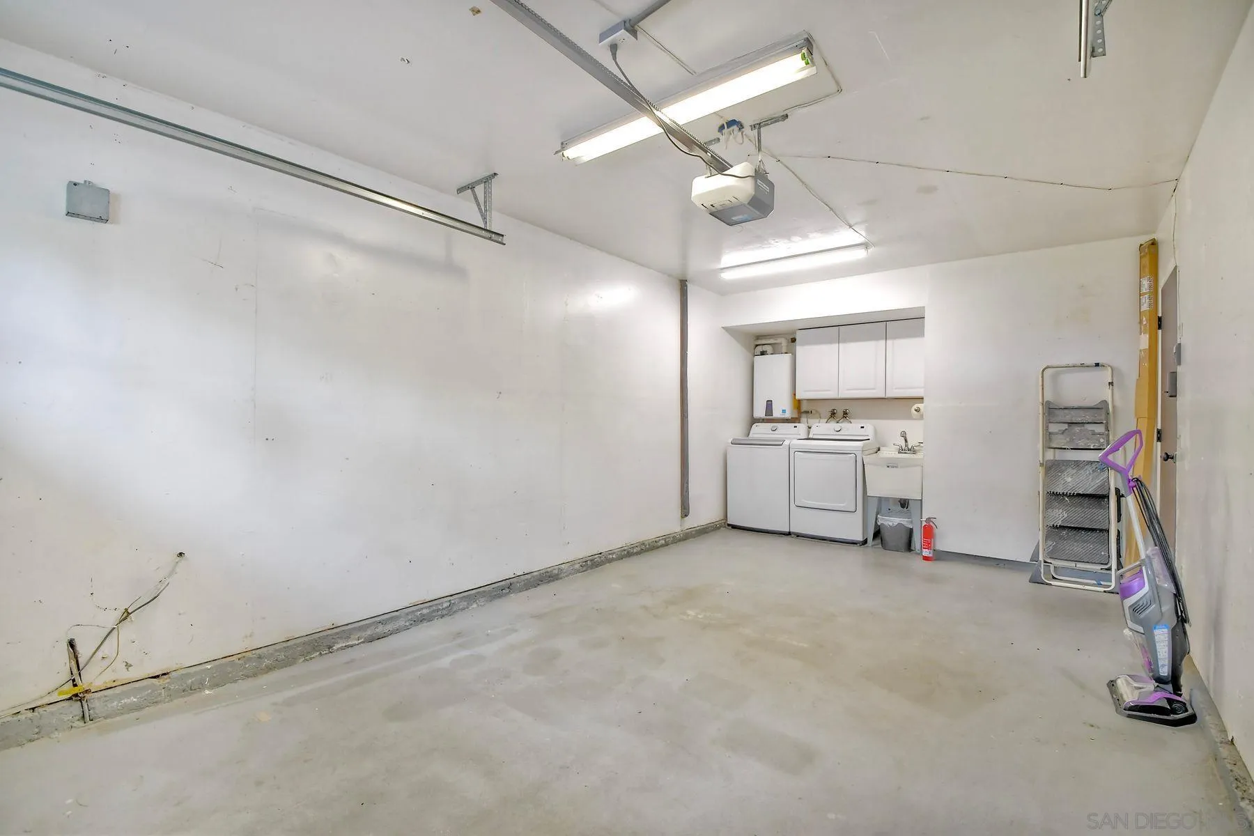 https://cdn.realtyfeed.com/cdn/127/260013701/8b85ed77125c2bc59d04af0c6520e2f4.webp