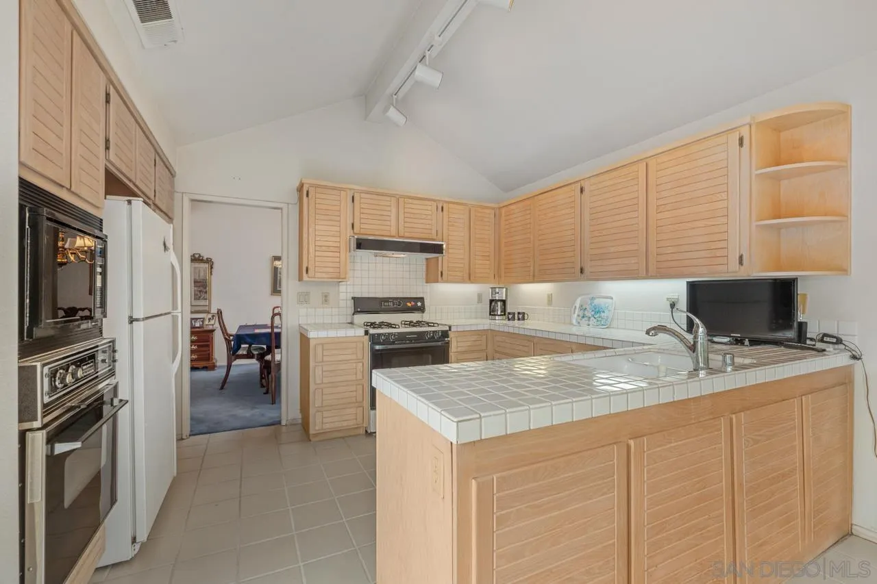 Photo #20: 260013704 Listing: Photo #20
