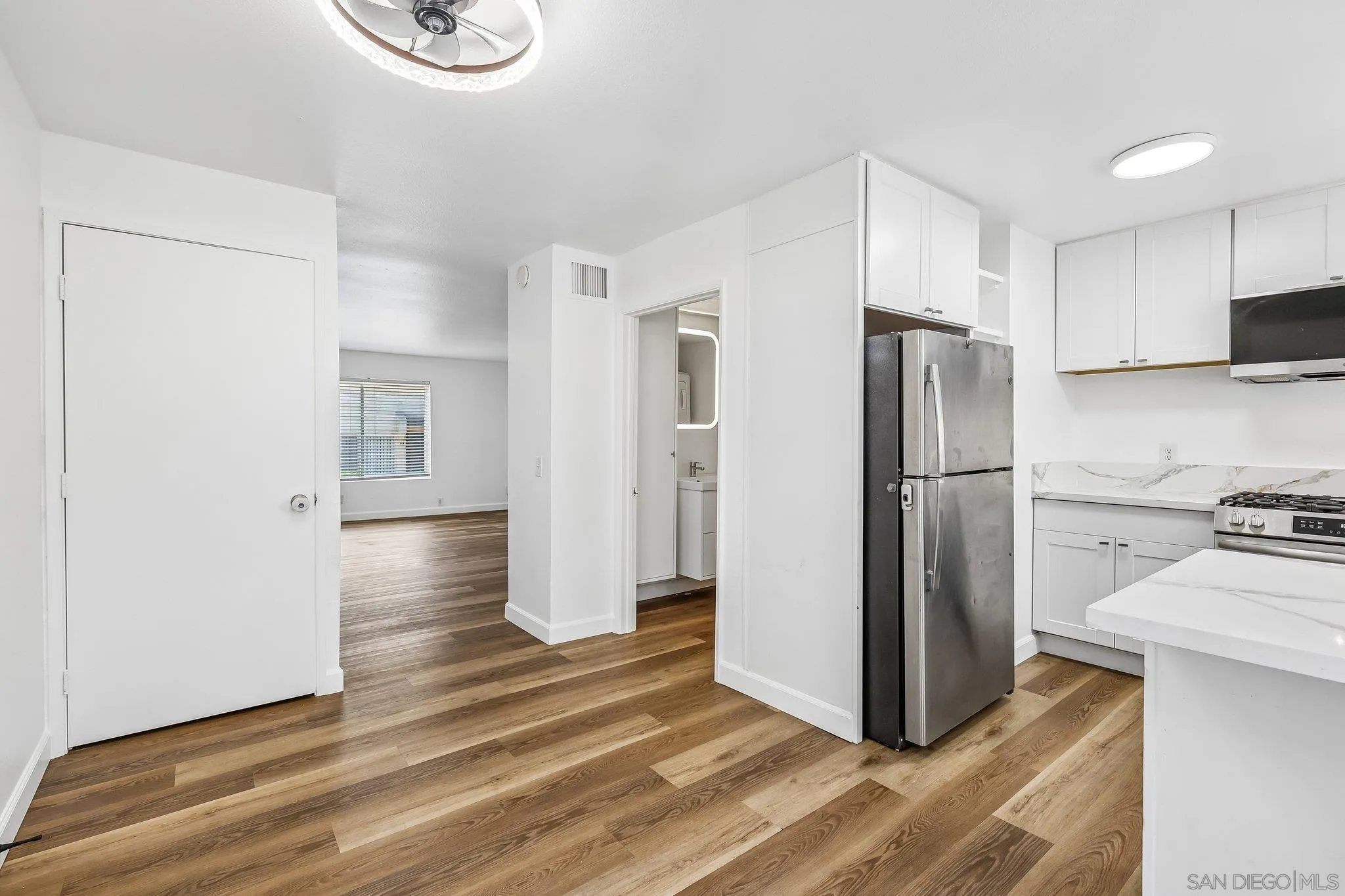 https://cdn.realtyfeed.com/cdn/127/260013706/23b11118a0fa08348ab442b95a869bfe.webp