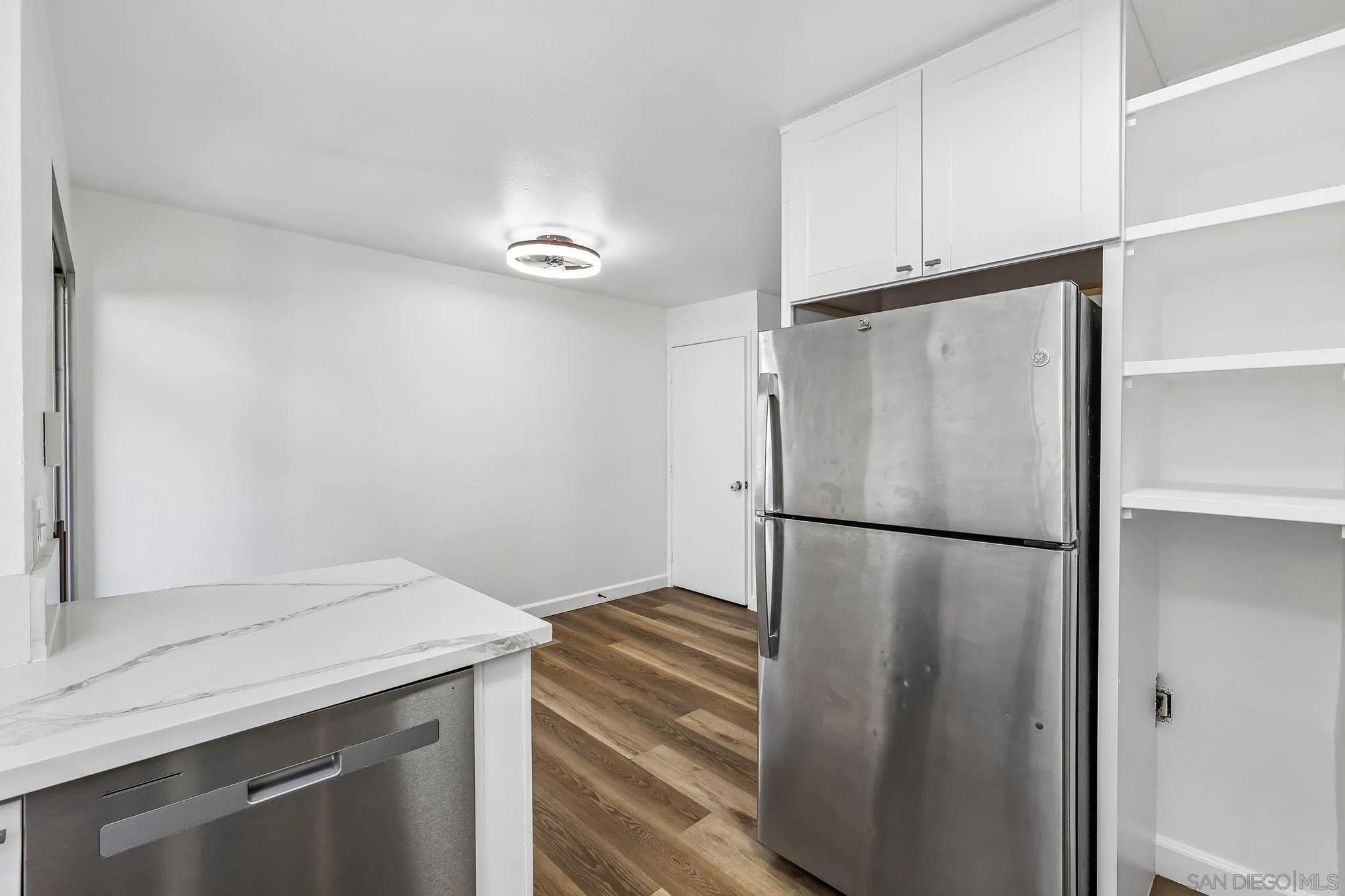 https://cdn.realtyfeed.com/cdn/127/260013706/2797e844464b42d88e49dcc639a463aa.webp