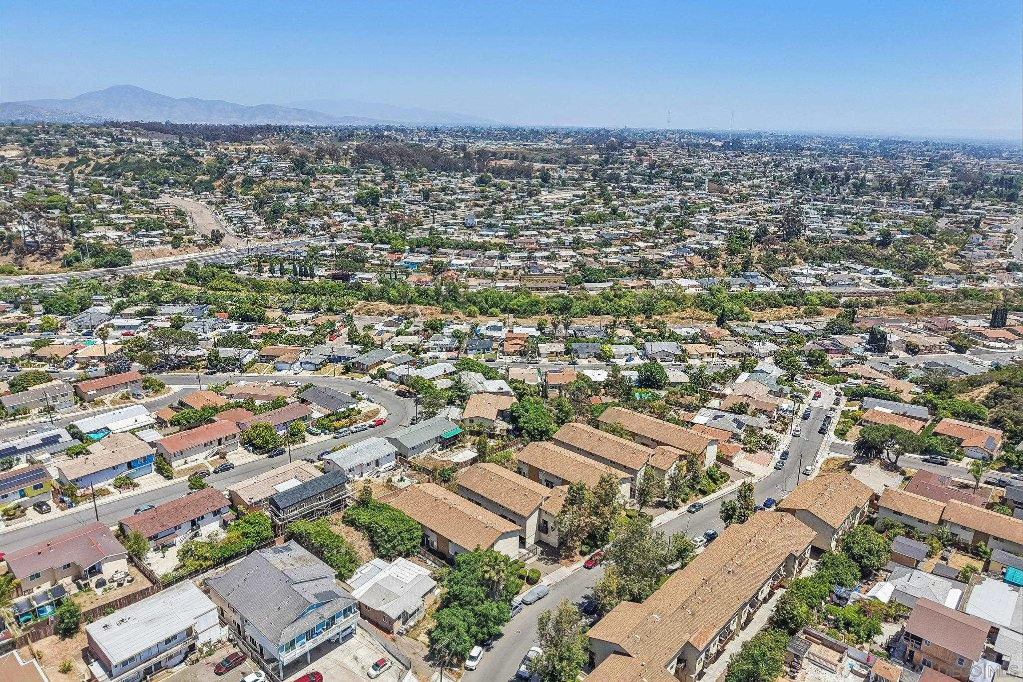 https://cdn.realtyfeed.com/cdn/127/260013706/a8327e339d41f2a1bd0d35869f56d40e.webp