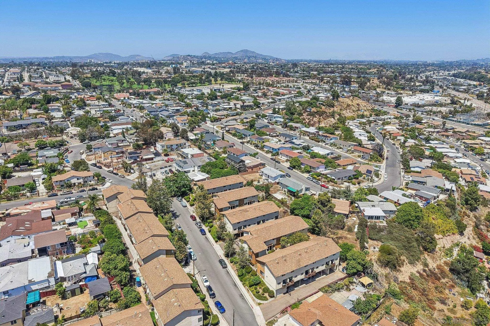 https://cdn.realtyfeed.com/cdn/127/260013706/dd80243c1e224eb4dbdaaa1284ccc4d7.webp