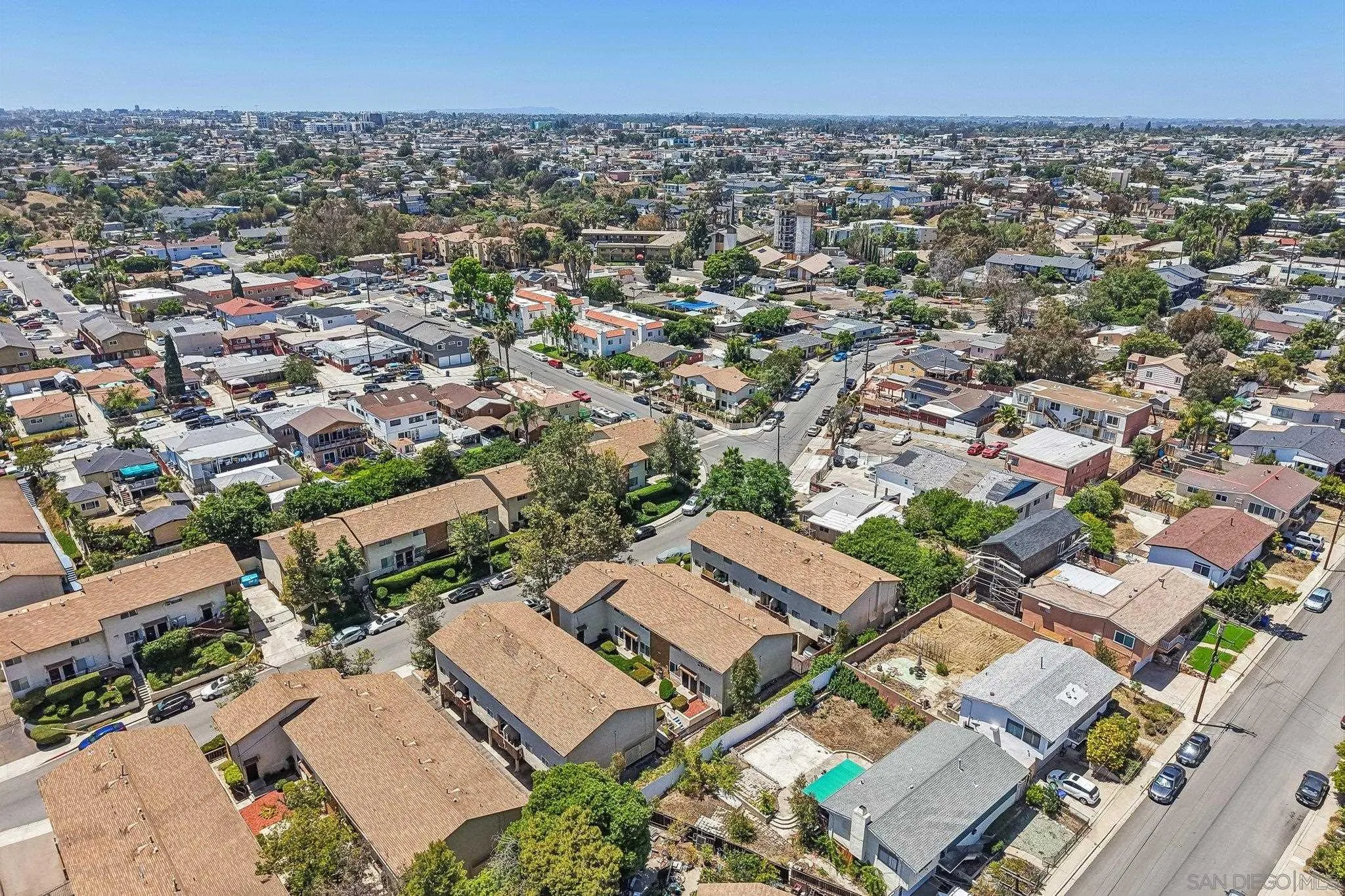 https://cdn.realtyfeed.com/cdn/127/260013706/eeb4c0c9eec6105b47353fe290dba9fd.webp