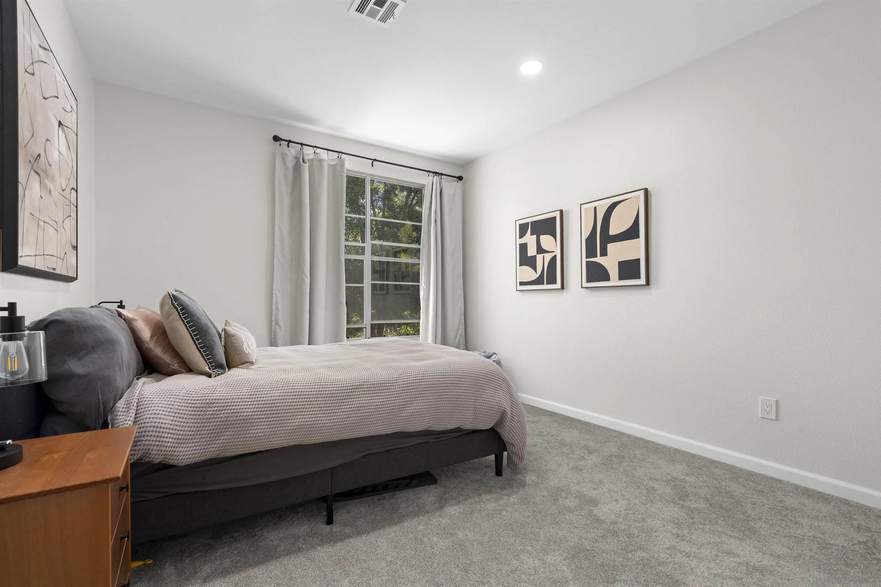 https://cdn.realtyfeed.com/cdn/127/260013712/645726b971b6a1e0f4d6820bfa008d7b.webp