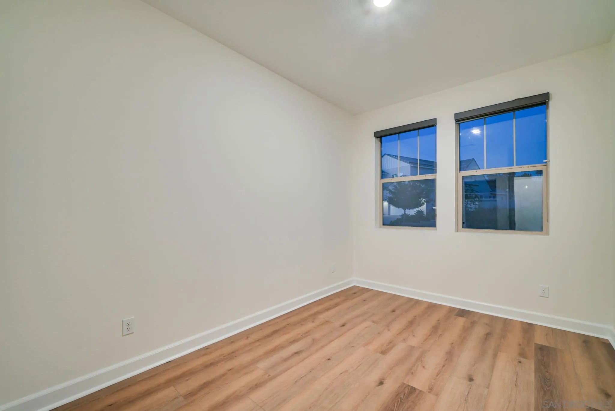 Photo #12: 260013715 Listing: Photo #12