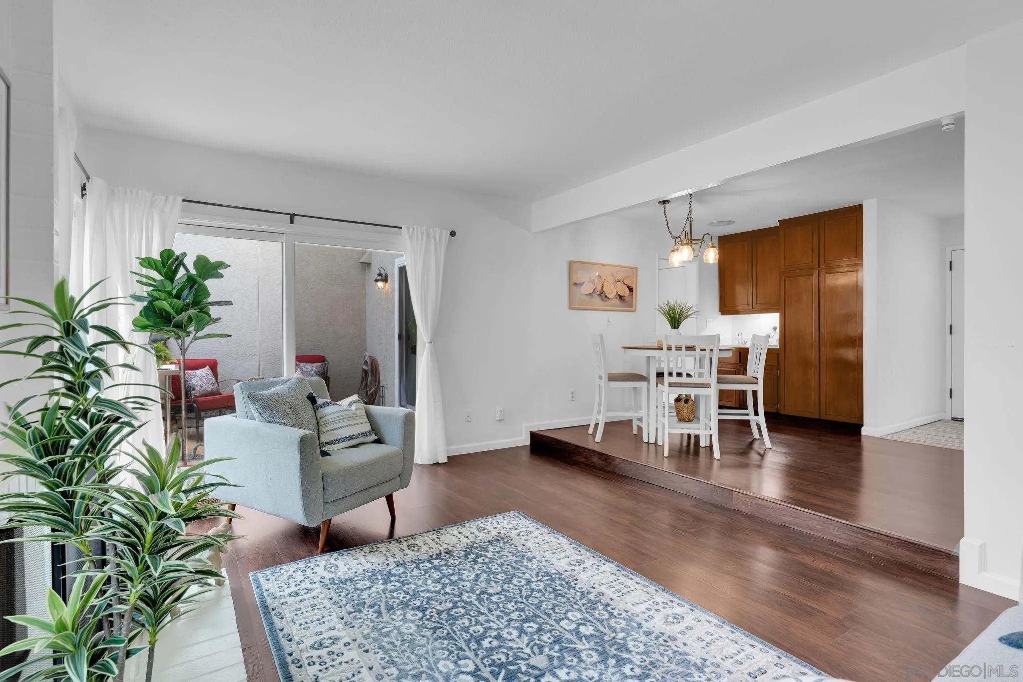 https://cdn.realtyfeed.com/cdn/127/260013725/038074294ee29567f7c28a023b0bff98.webp