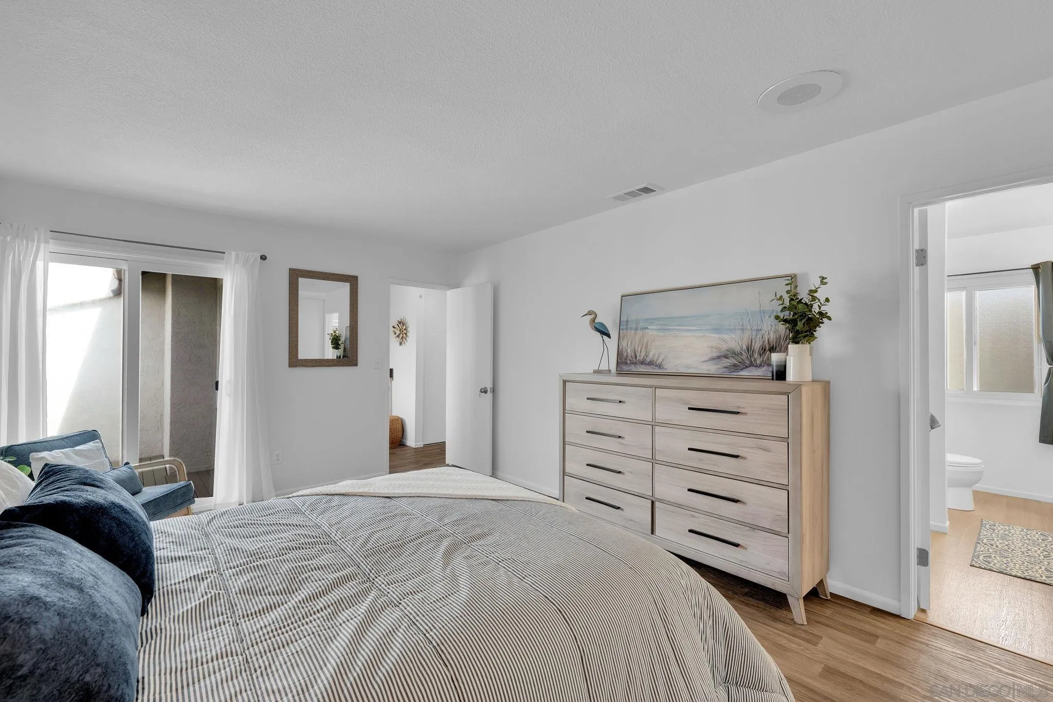 https://cdn.realtyfeed.com/cdn/127/260013725/51216e9939de45d0afed19b240f0c24c.webp