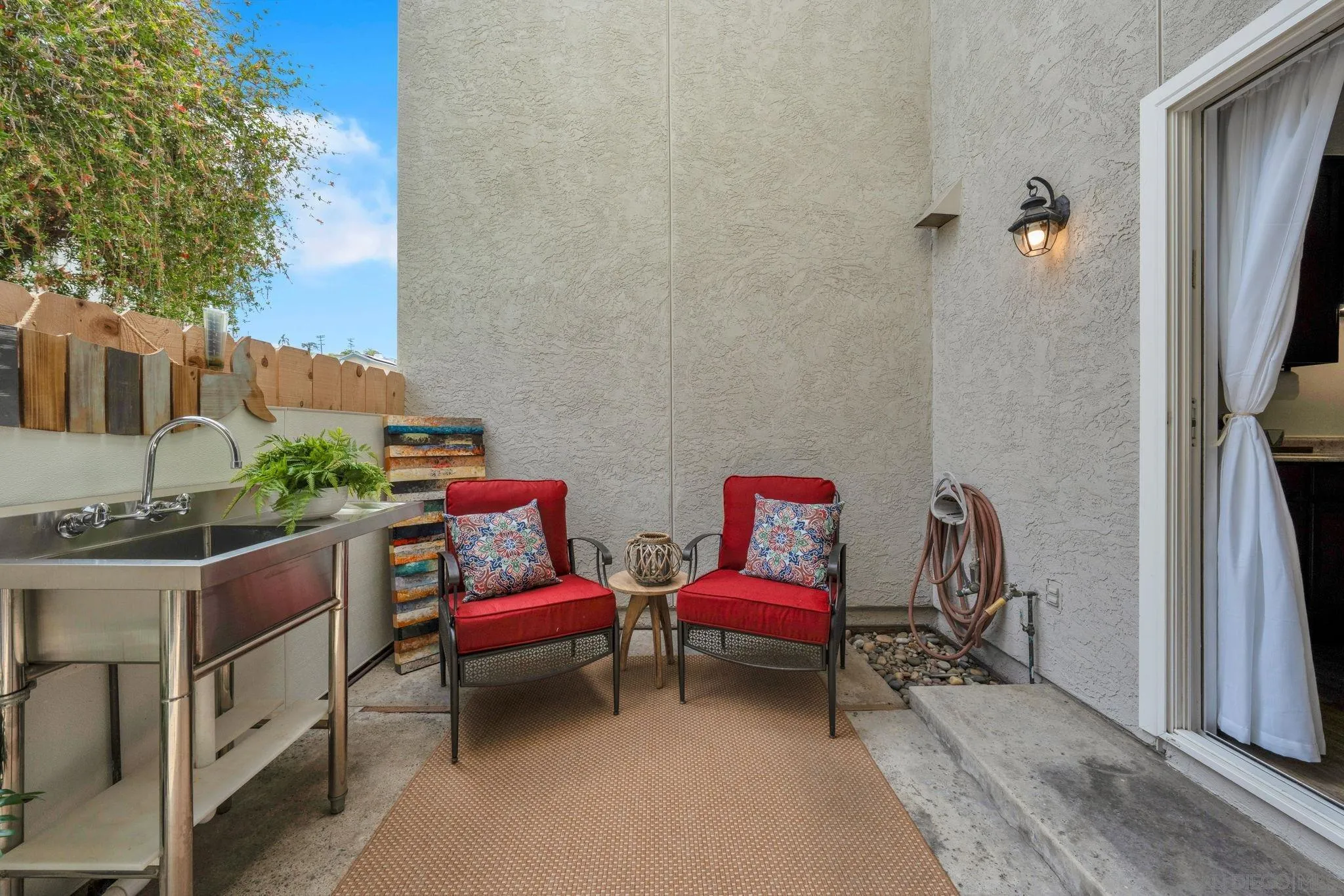 https://cdn.realtyfeed.com/cdn/127/260013725/b1829823ed5ae79ec89f3a42f814e4e8.webp