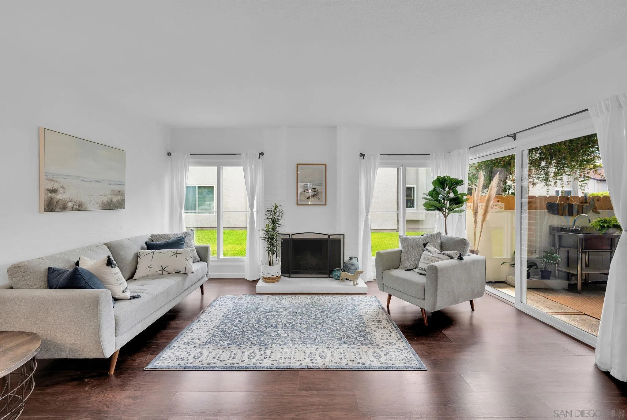 https://cdn.realtyfeed.com/cdn/127/260013725/b61e1c15ee3d7bb7eb2b6d84f91e0836.webp