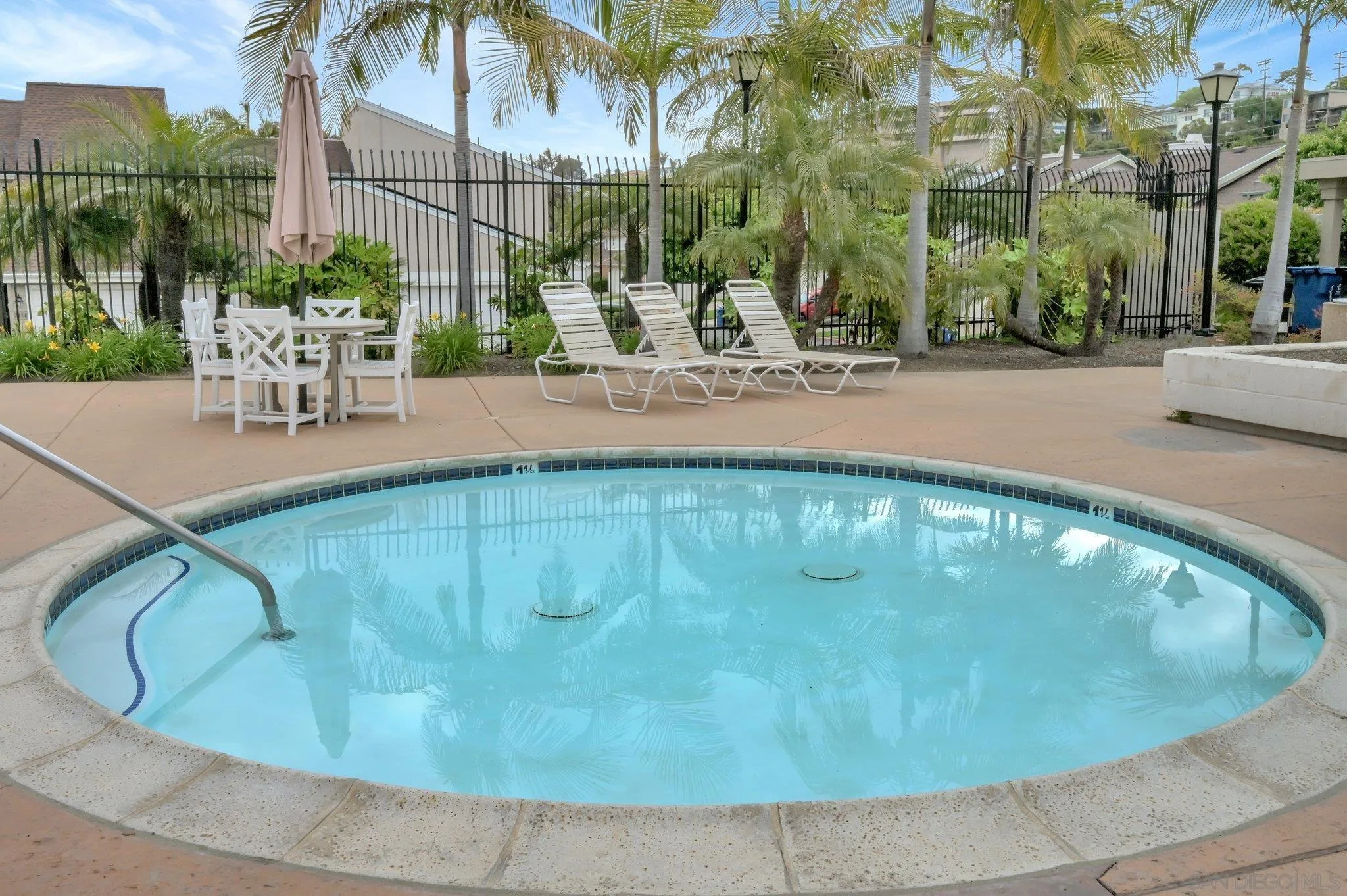 https://cdn.realtyfeed.com/cdn/127/260013725/b878a6043cd24740bb3b890806cbd0b7.webp