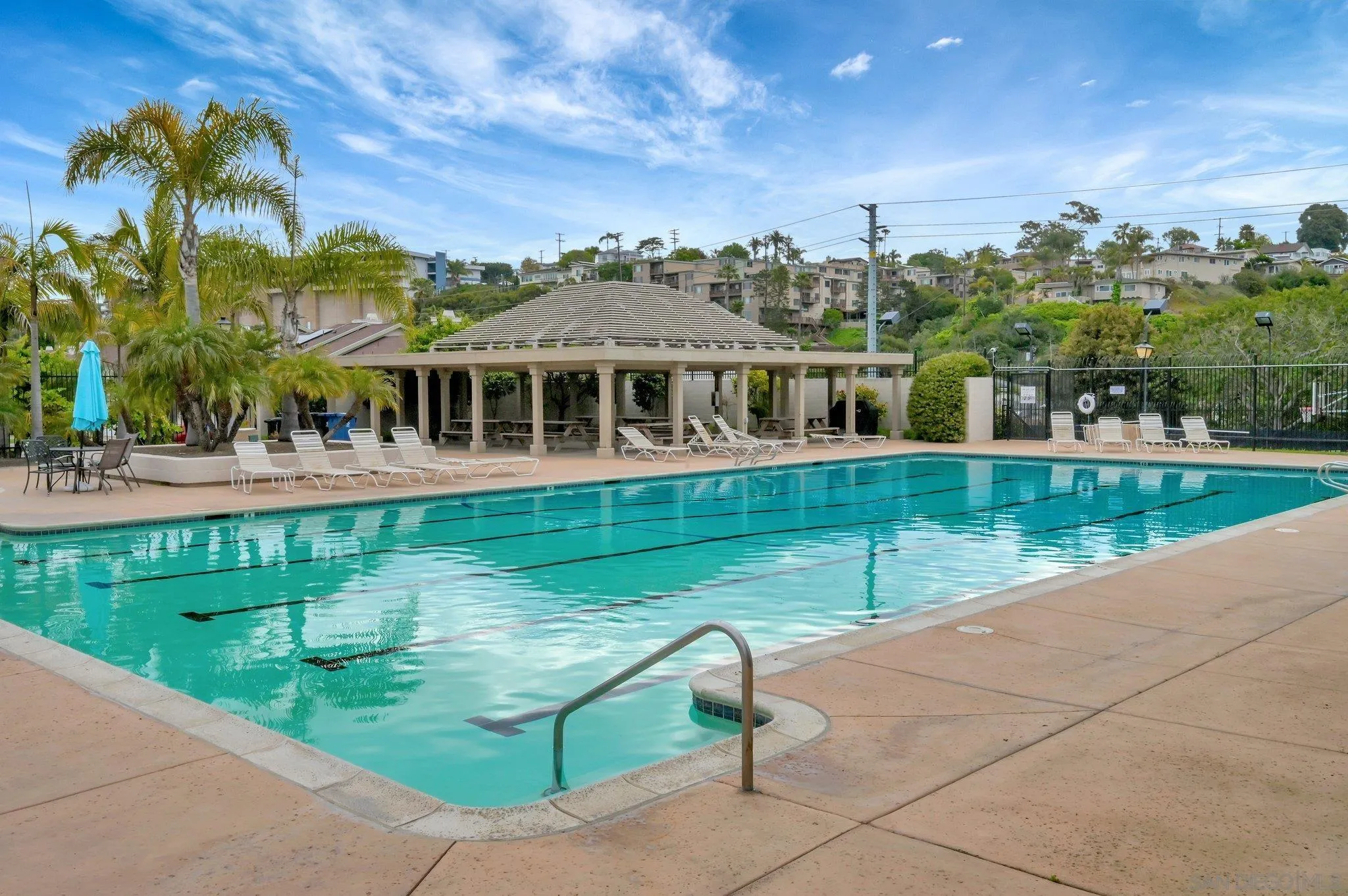 https://cdn.realtyfeed.com/cdn/127/260013725/ba26a15e6594c2fdd19c97f8f70d6f9a.webp