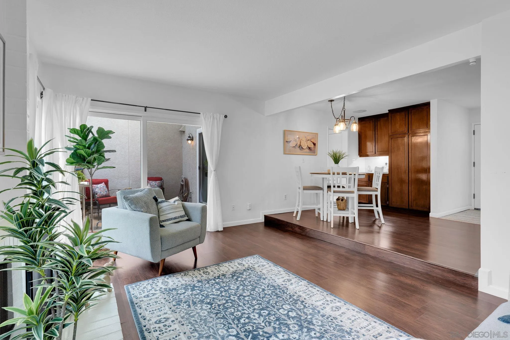 https://cdn.realtyfeed.com/cdn/127/260013725/ccc1e68054d15af3b4a4cc41a0e28713.webp