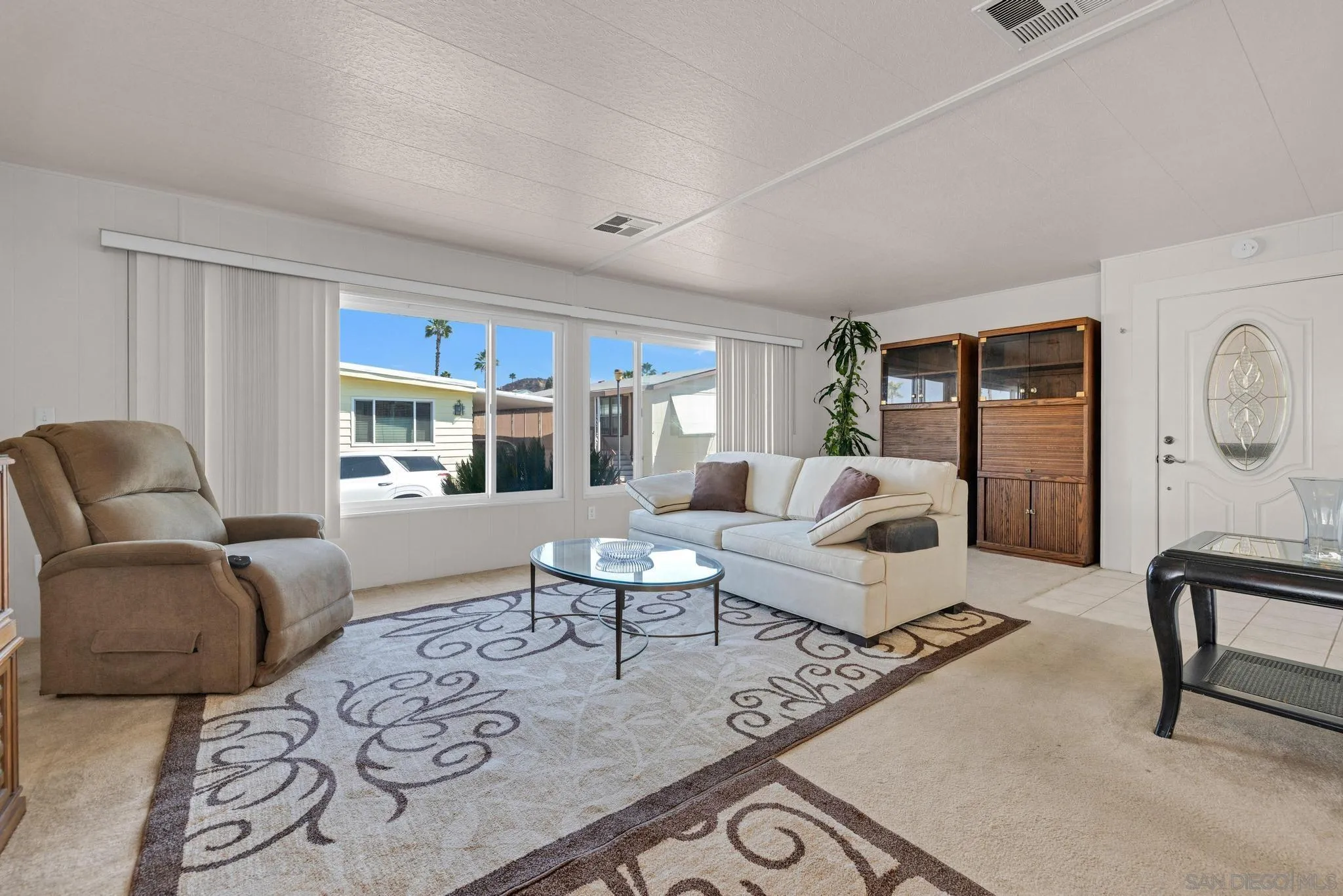 https://cdn.realtyfeed.com/cdn/127/260013729/5ce5d1baeb14faeeff75b270bdb3f50d.webp