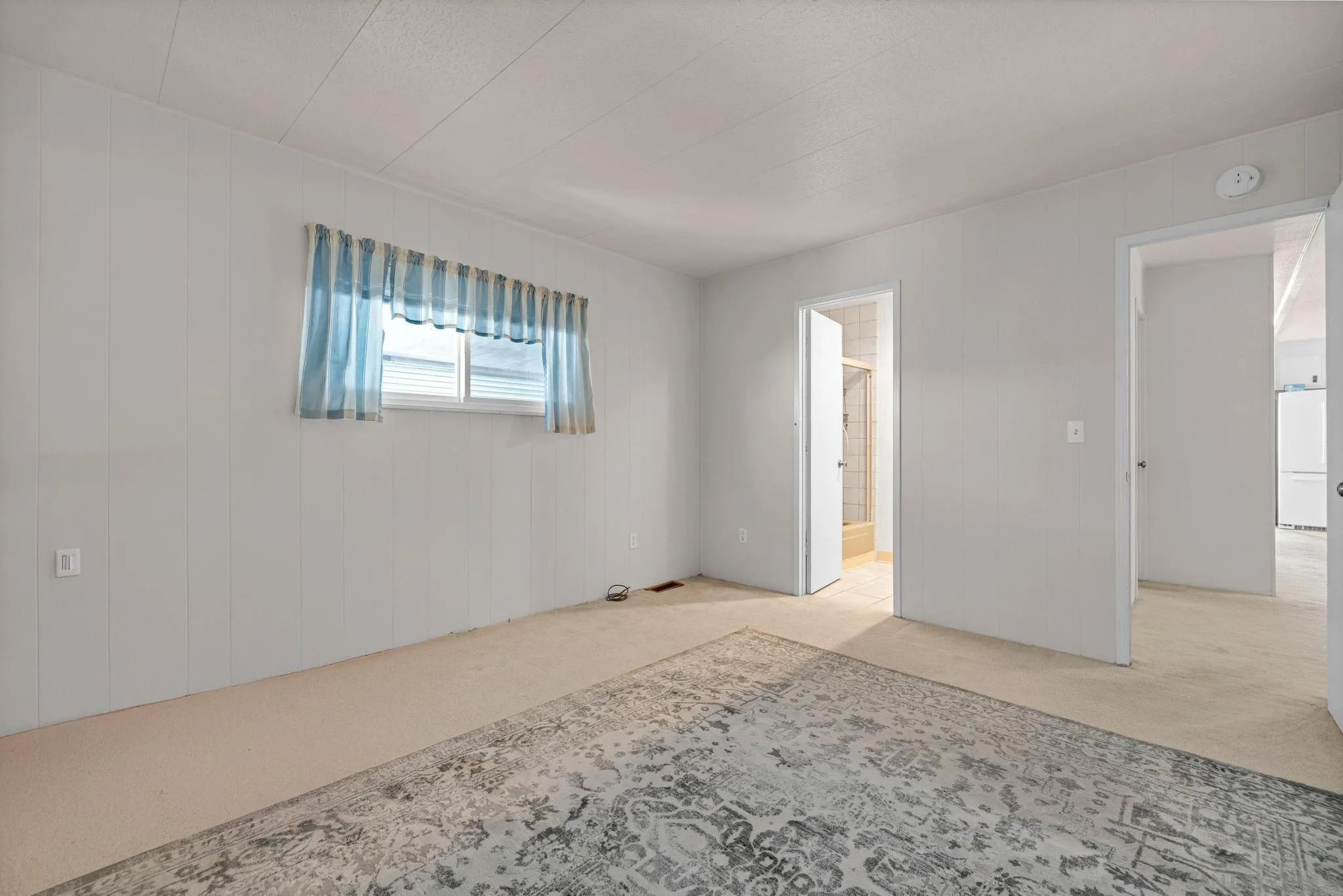 https://cdn.realtyfeed.com/cdn/127/260013729/5dddb51e8b40724a64704ac829d87630.webp