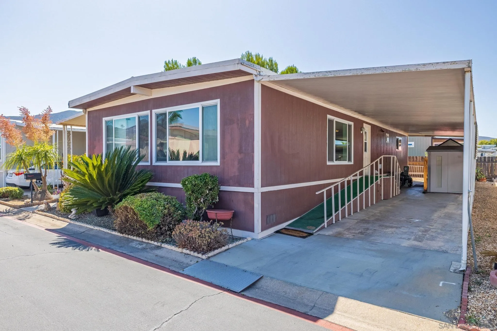 https://cdn.realtyfeed.com/cdn/127/260013729/9beb4ba813fd4cc514f533da7f4deb24.webp