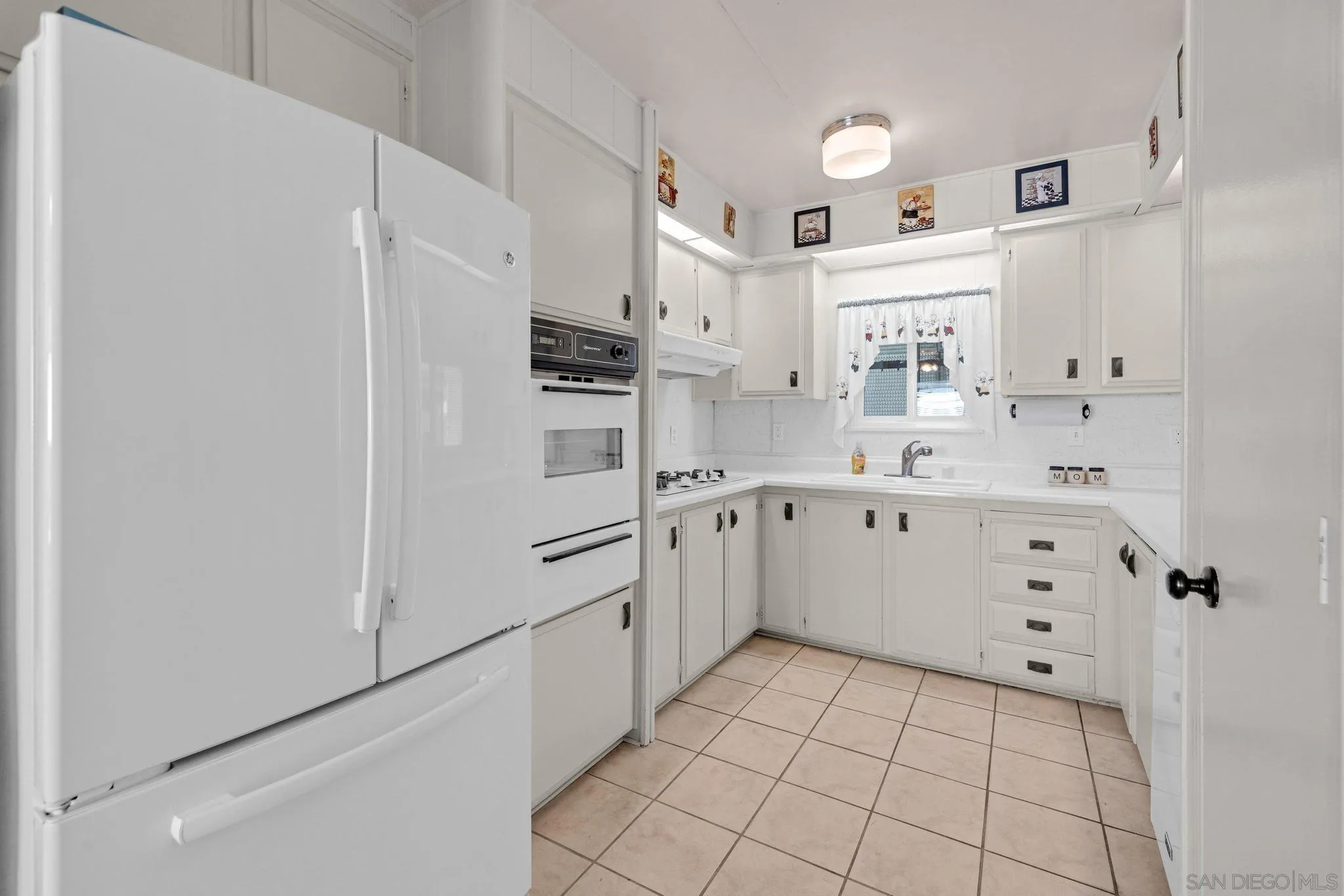 https://cdn.realtyfeed.com/cdn/127/260013729/b83cc2ad977d7bd0b09c9875a5f65a7c.webp
