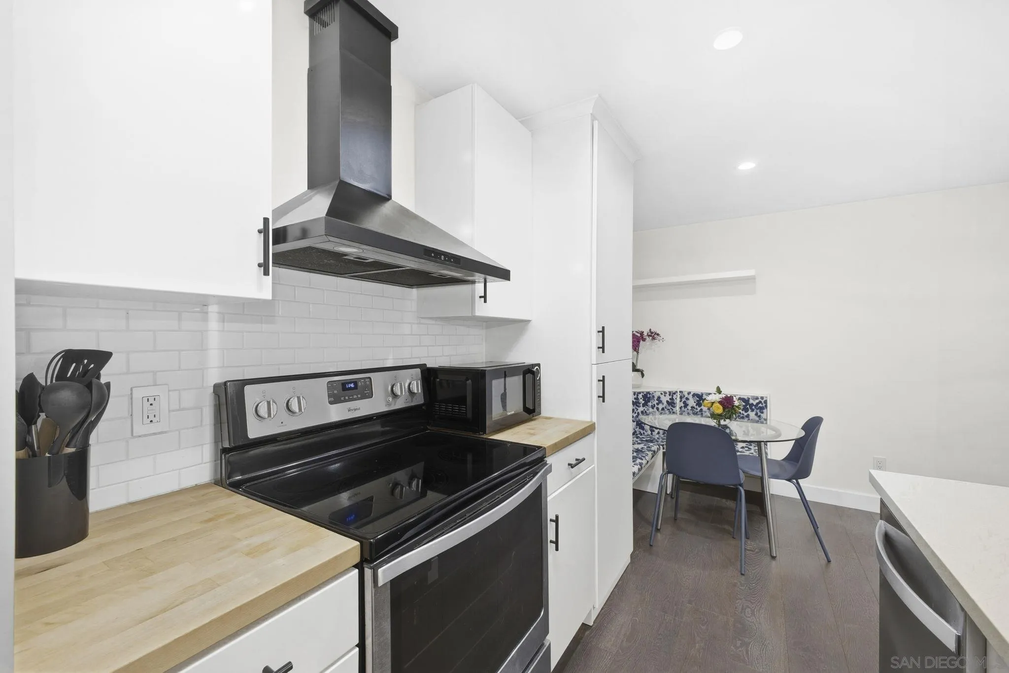 https://cdn.realtyfeed.com/cdn/127/260013730/2e652a1a99eefb15ff4789021e6959ce.webp
