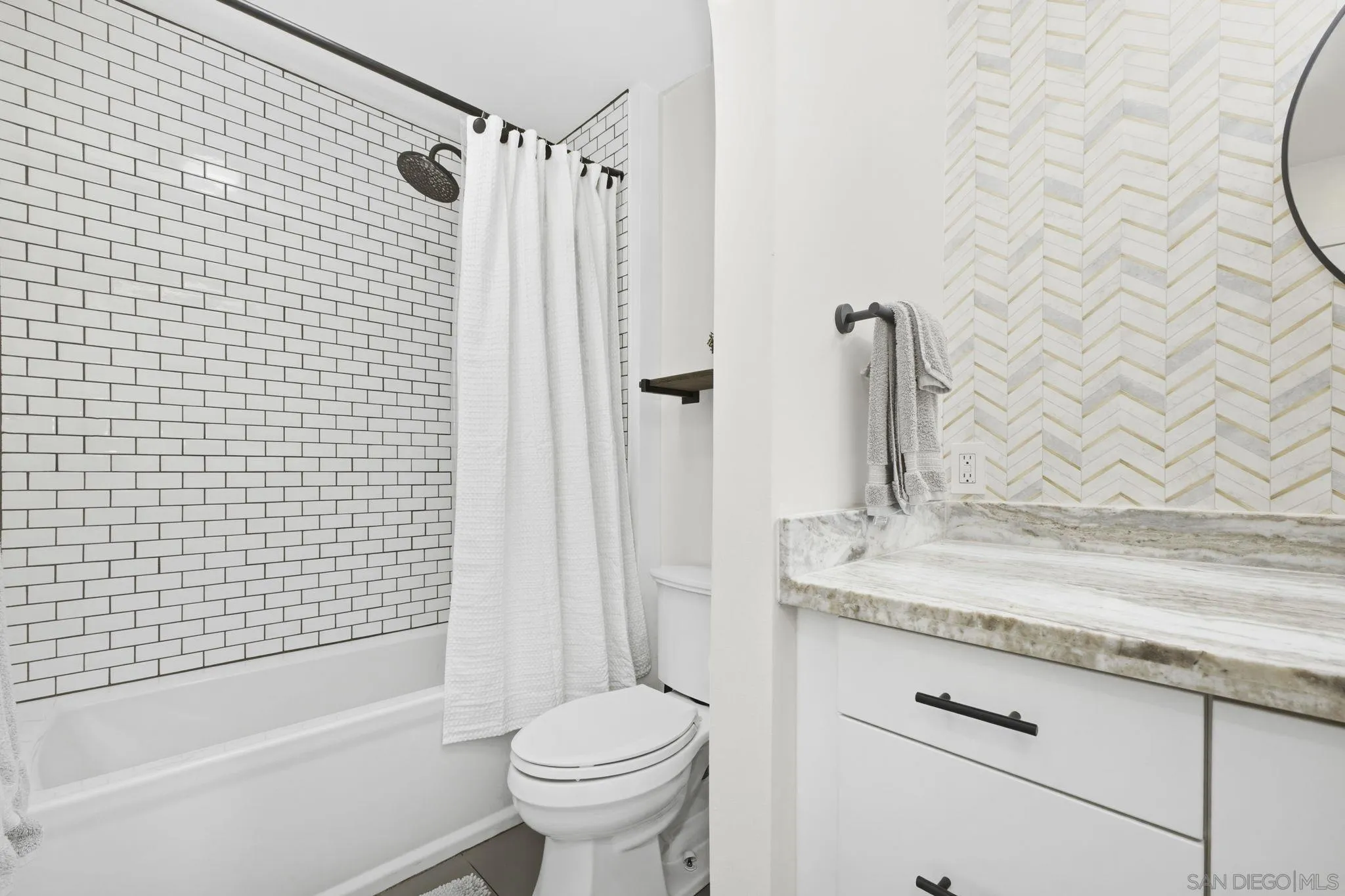 https://cdn.realtyfeed.com/cdn/127/260013730/59960a8706d46c0108cb27b4f94c9aa2.webp