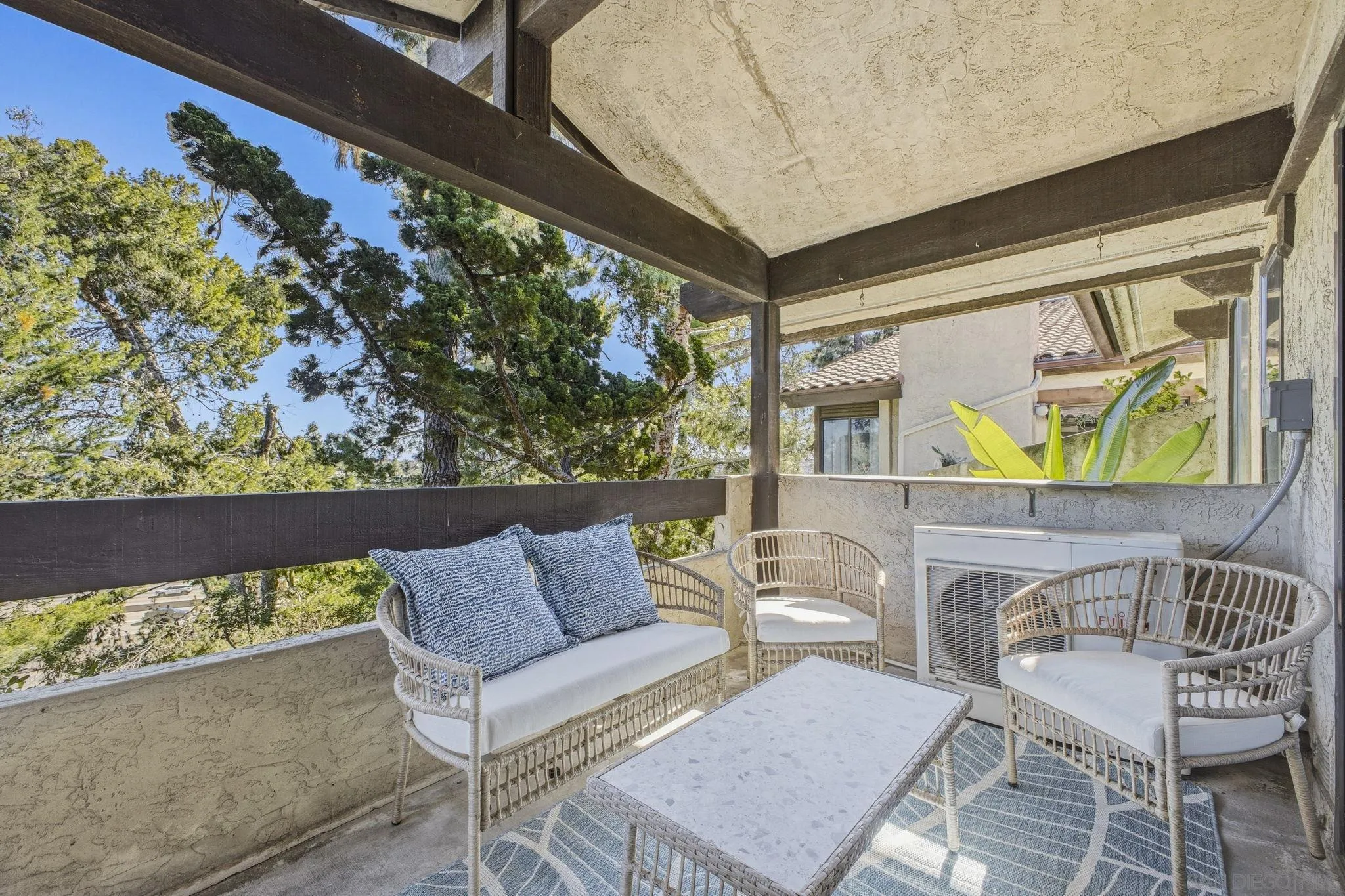 https://cdn.realtyfeed.com/cdn/127/260013730/9fcece1fda2f6019bedf057b332ca479.webp
