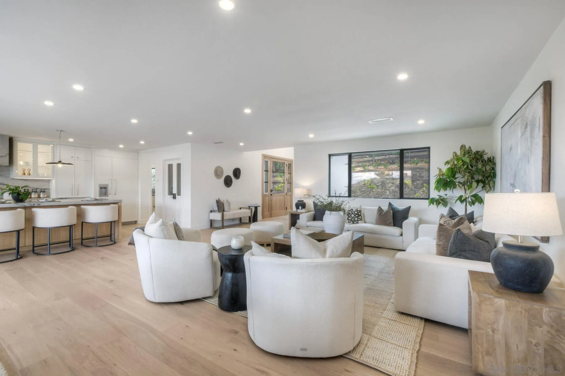 https://cdn.realtyfeed.com/cdn/127/260013734/20a1d2c7e652756f67afa8e83821b712.webp