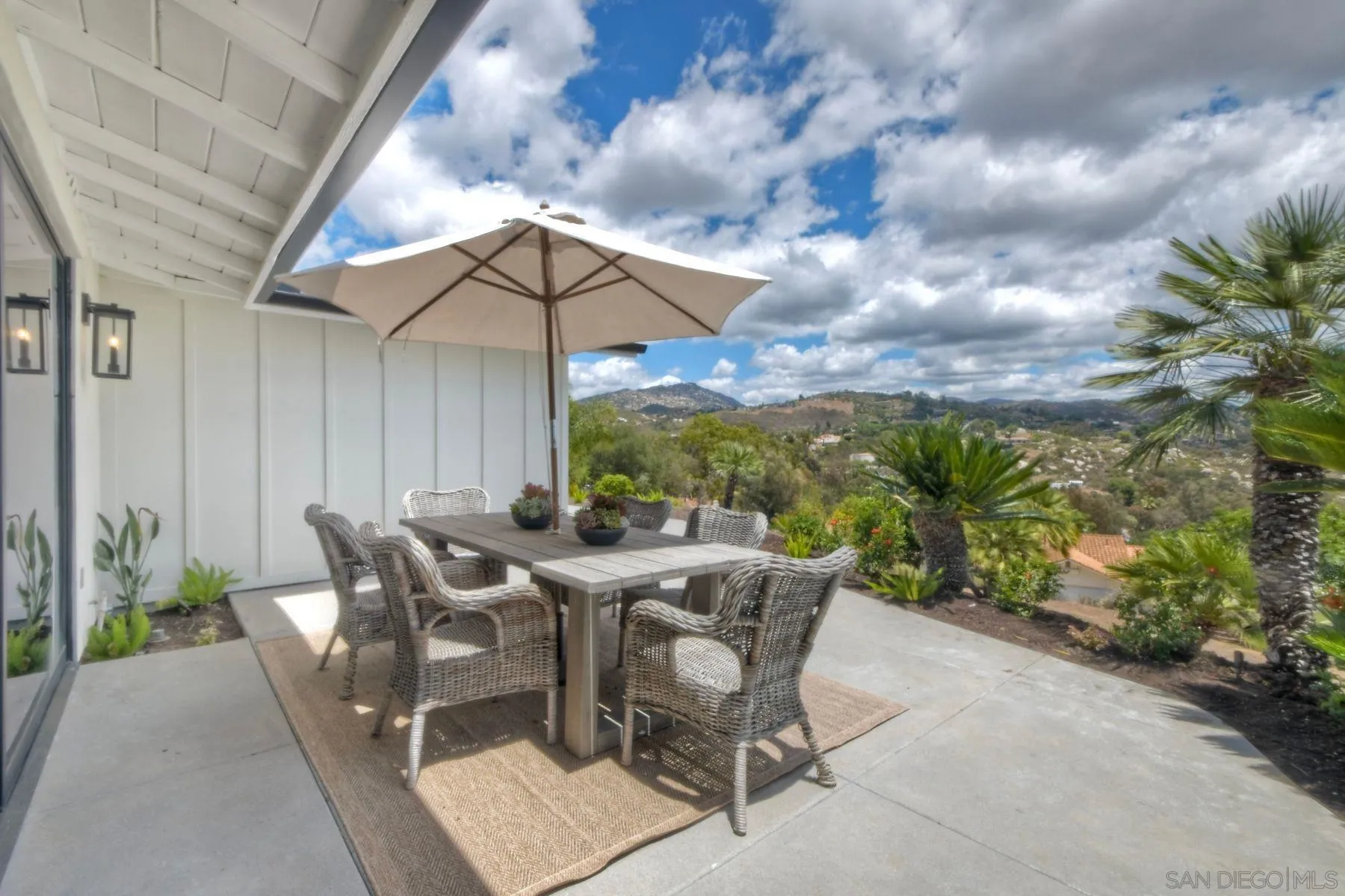 https://cdn.realtyfeed.com/cdn/127/260013734/2b5285d7665bea149974e11b5e2bd57a.webp