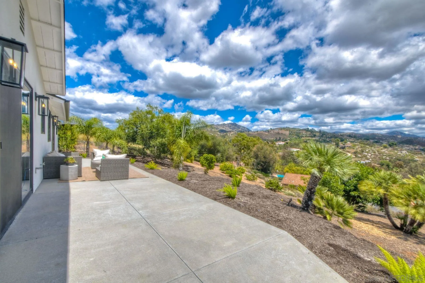 https://cdn.realtyfeed.com/cdn/127/260013734/d6a8c2a2bc2735383be82d33698d4349.webp