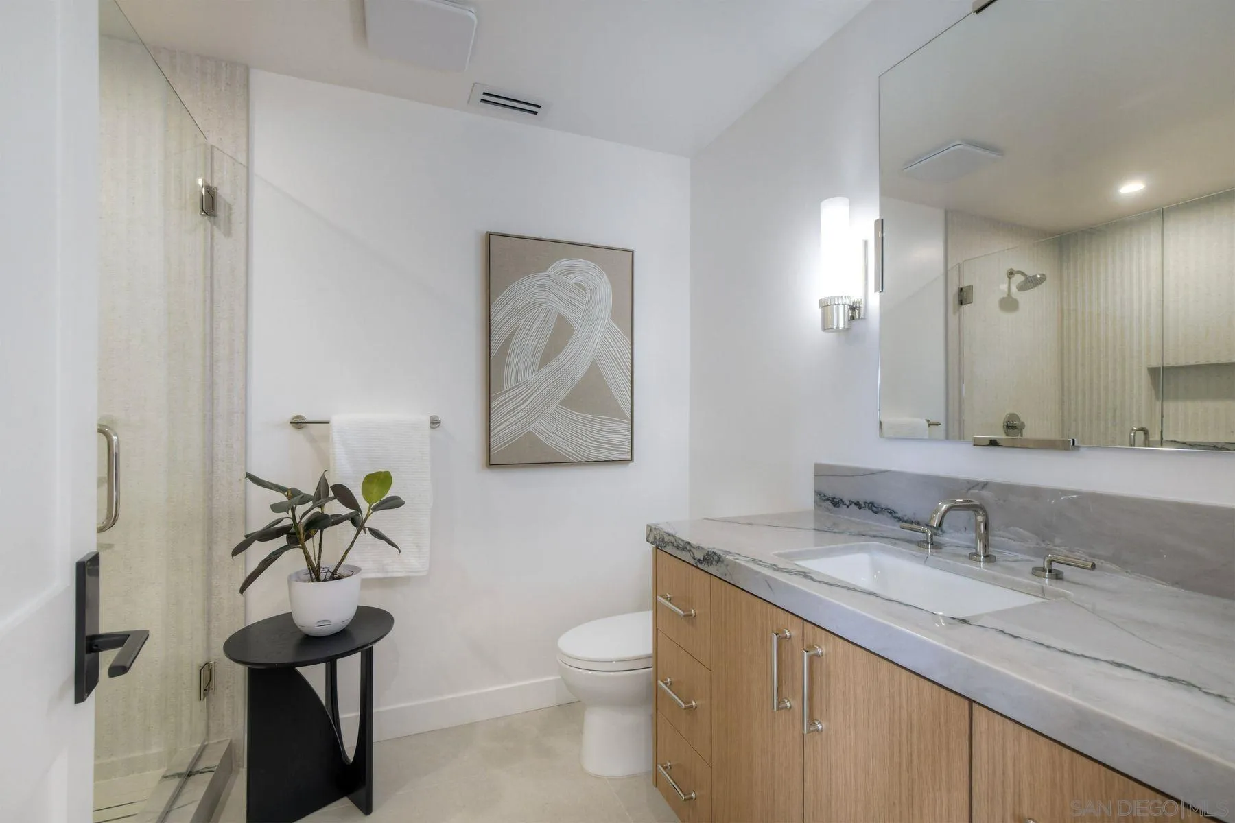 https://cdn.realtyfeed.com/cdn/127/260013734/f0d0bcbaa6eeb7934dd53c1180949041.webp