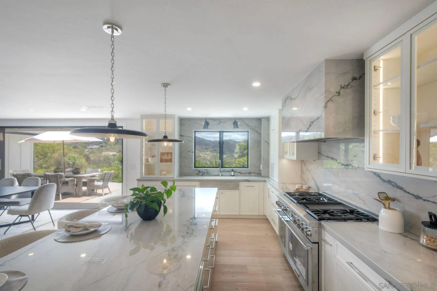 https://cdn.realtyfeed.com/cdn/127/260013734/fd8c1ea5451891cf3c5ec7be76b2ea92.webp