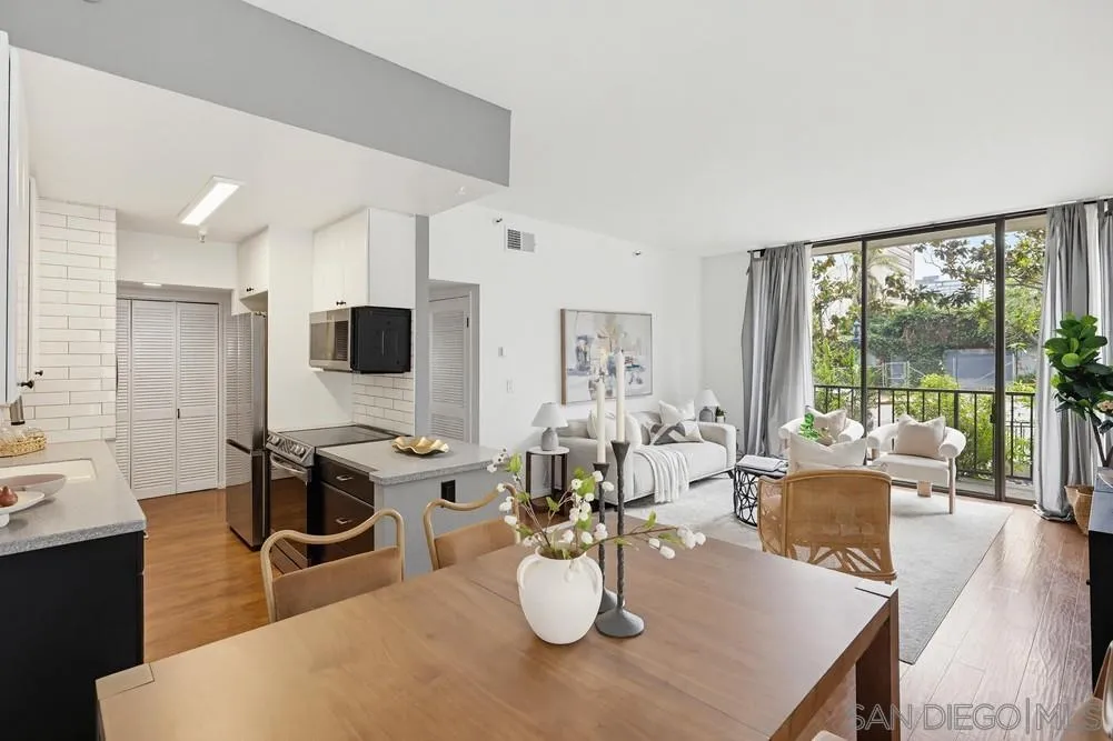 Photo #14: 260013746 Listing: Photo #14
