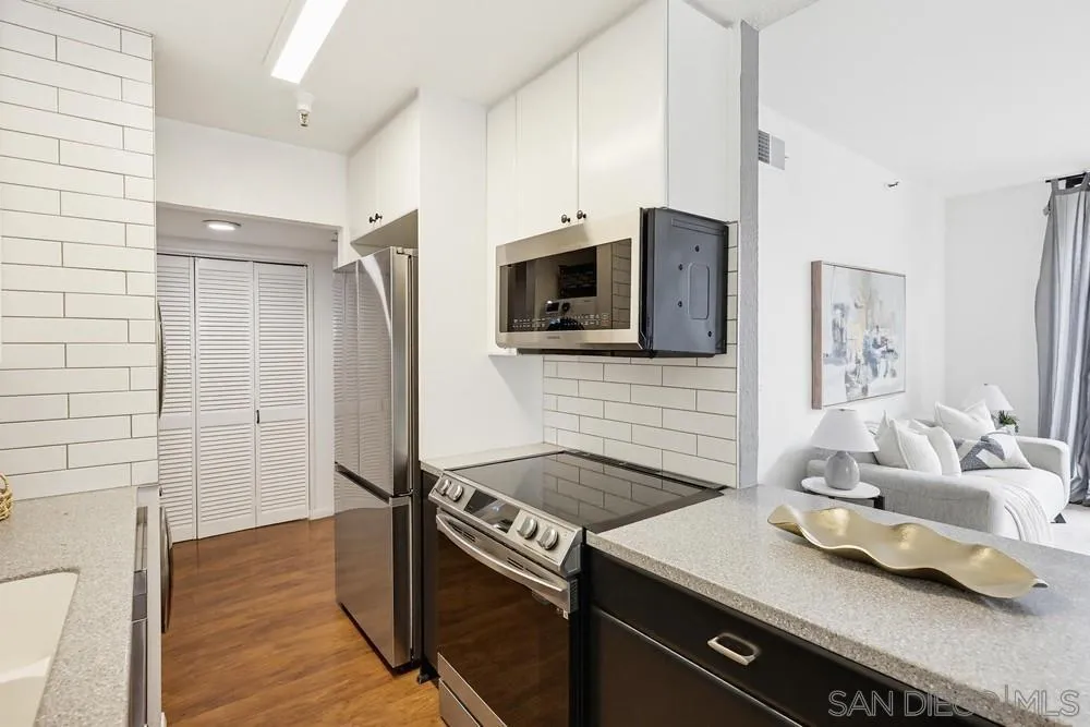 Photo #10: 260013746 Listing: Photo #10