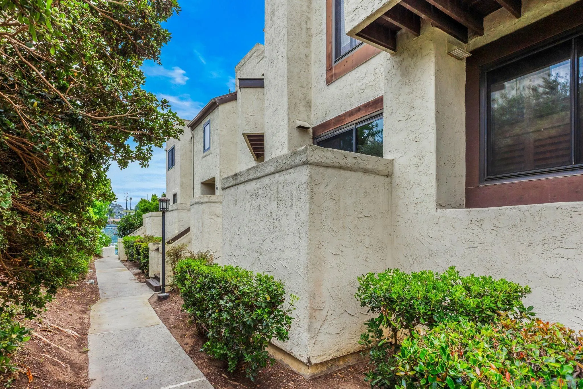 https://cdn.realtyfeed.com/cdn/127/260013747/06656e68eab87ef13a16ad75ce84314b.webp