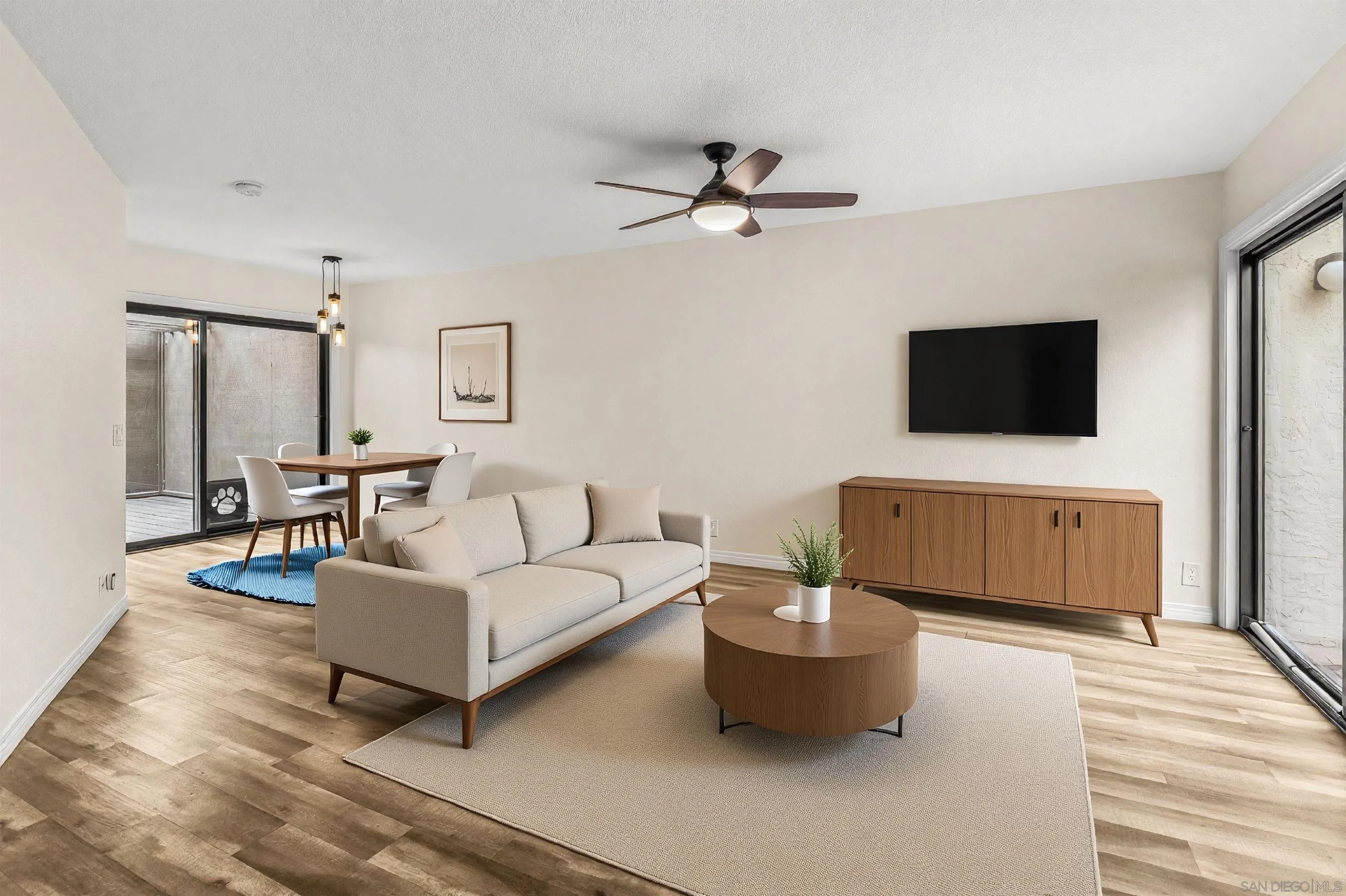 https://cdn.realtyfeed.com/cdn/127/260013747/5d14ea57085aaf4843eed54c44ef617c.webp