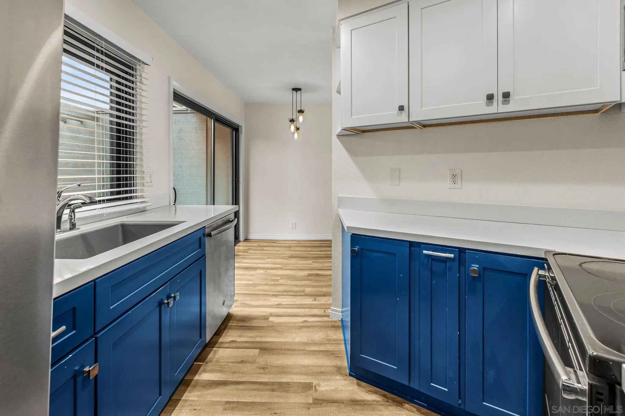 https://cdn.realtyfeed.com/cdn/127/260013747/6fcdbecde05267a1f9e6b53f13f6f0c8.webp