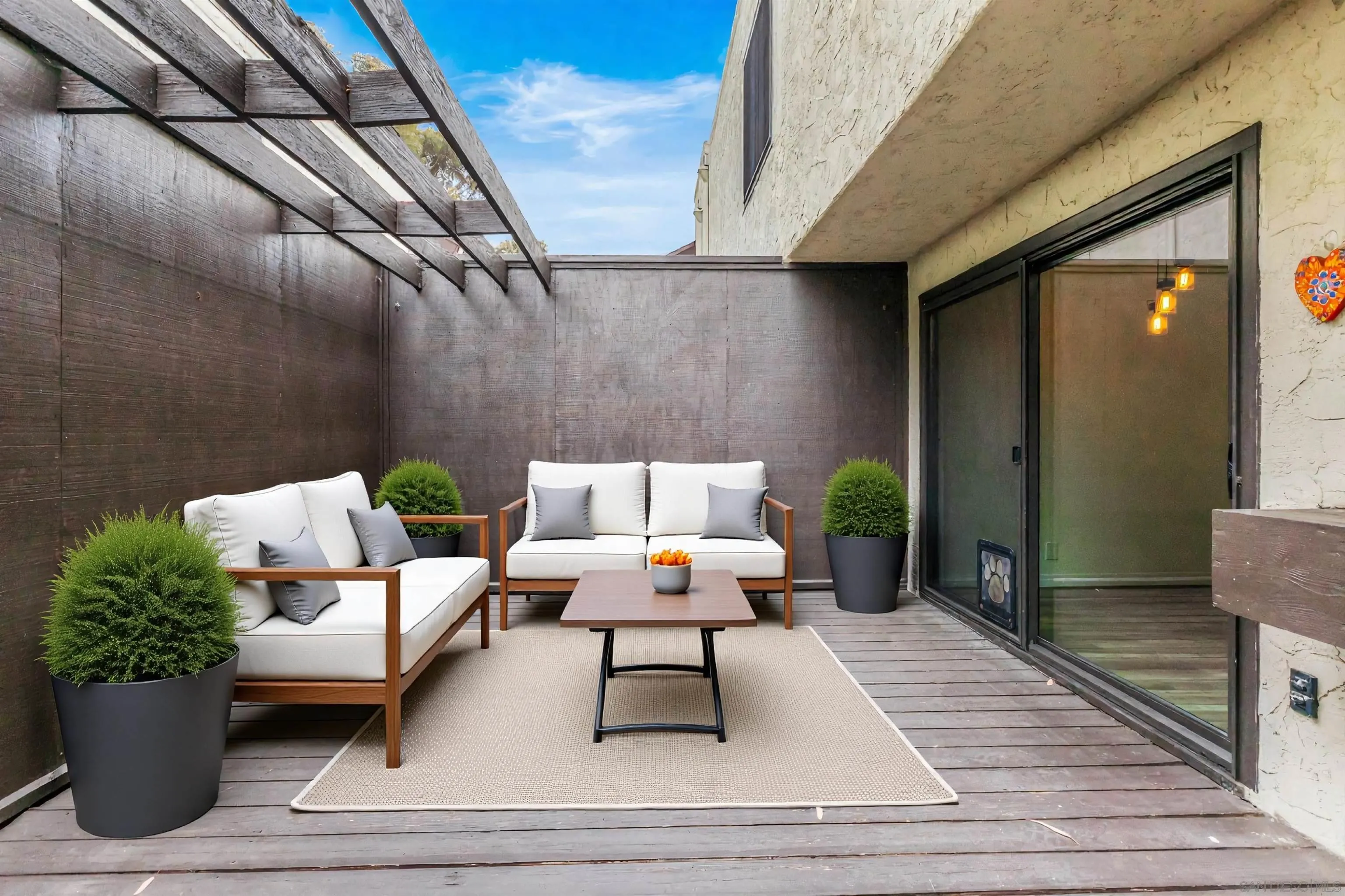 https://cdn.realtyfeed.com/cdn/127/260013747/7352240e47594336c687355f510b9a0e.webp