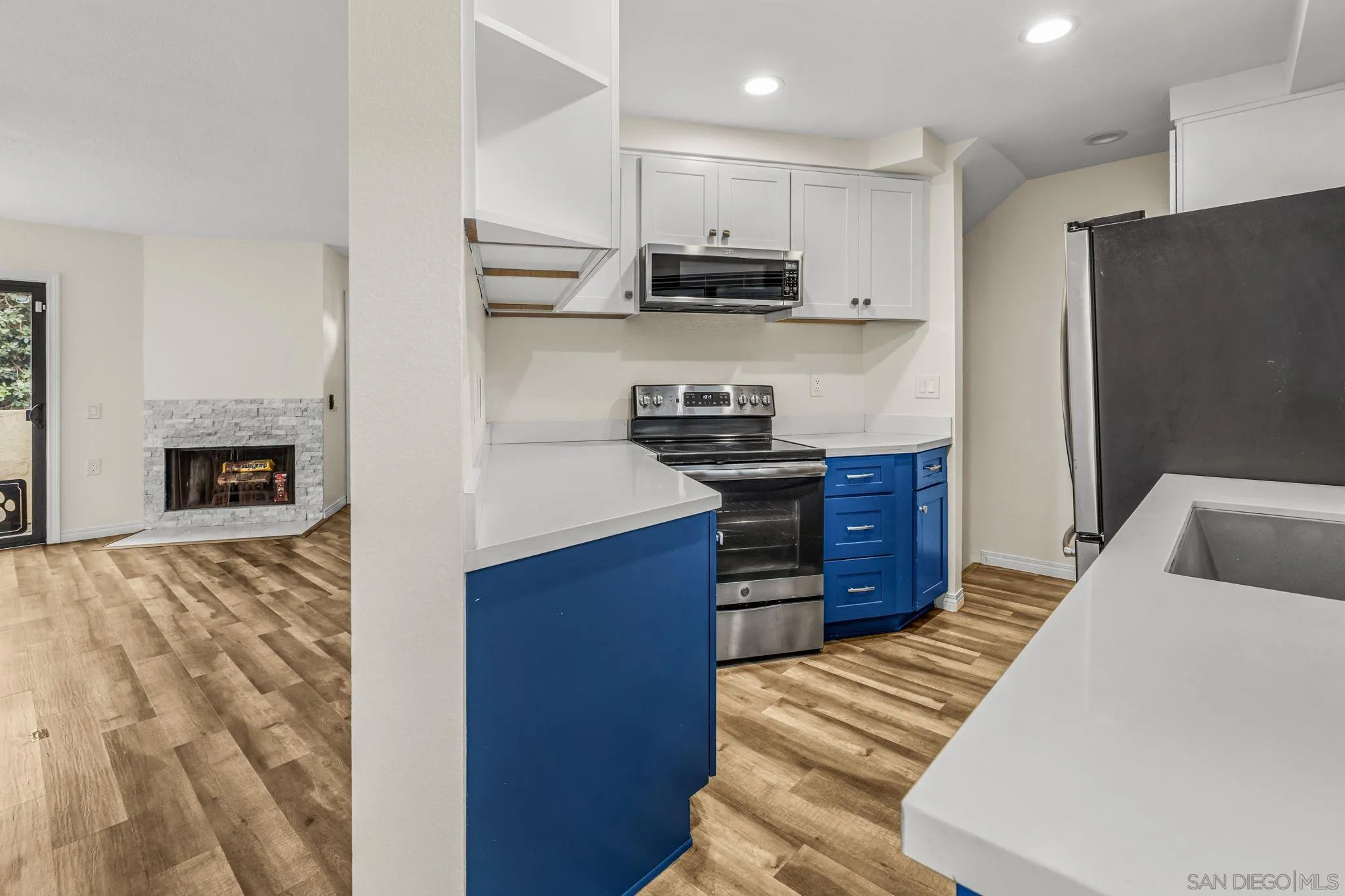 https://cdn.realtyfeed.com/cdn/127/260013747/e47c1b896456bd3cf825a18e0e7550dd.webp