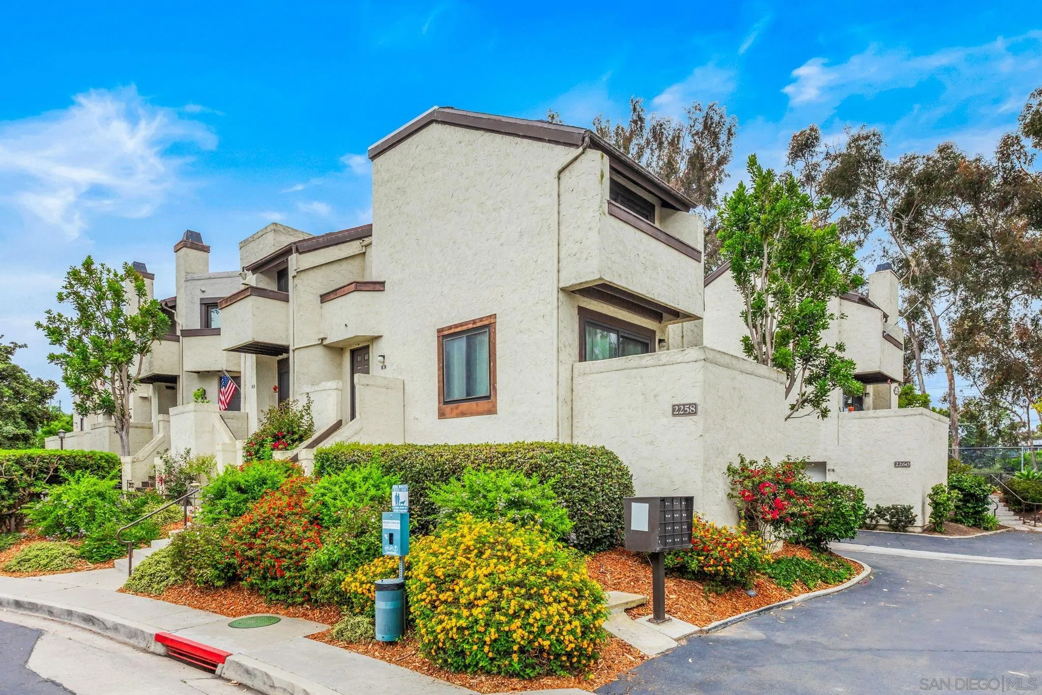 https://cdn.realtyfeed.com/cdn/127/260013747/f3db03383caf699f3e6335baefc05af8.webp