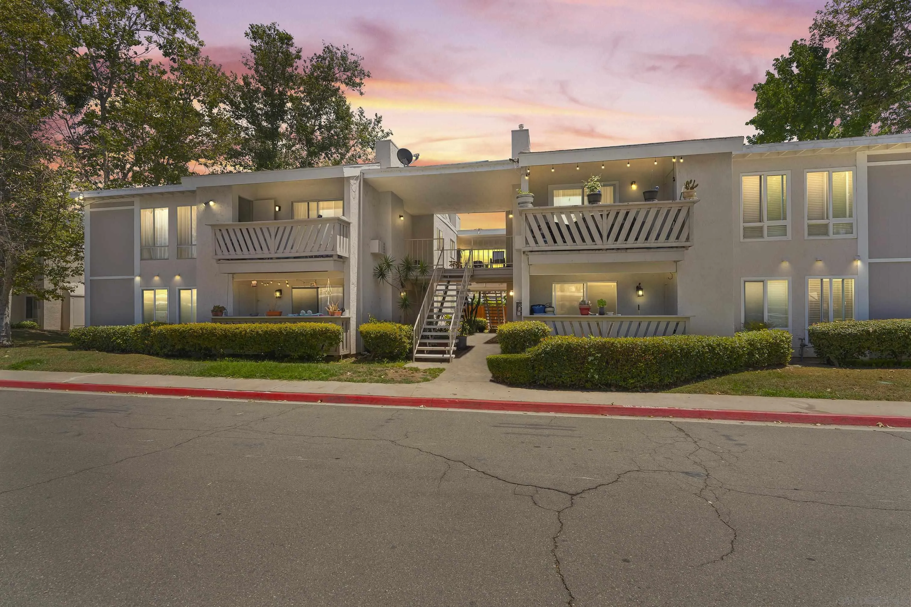 Escondido, CA 92027