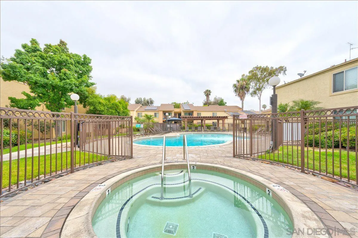 Photo #15: 260013751 Listing: Photo #15