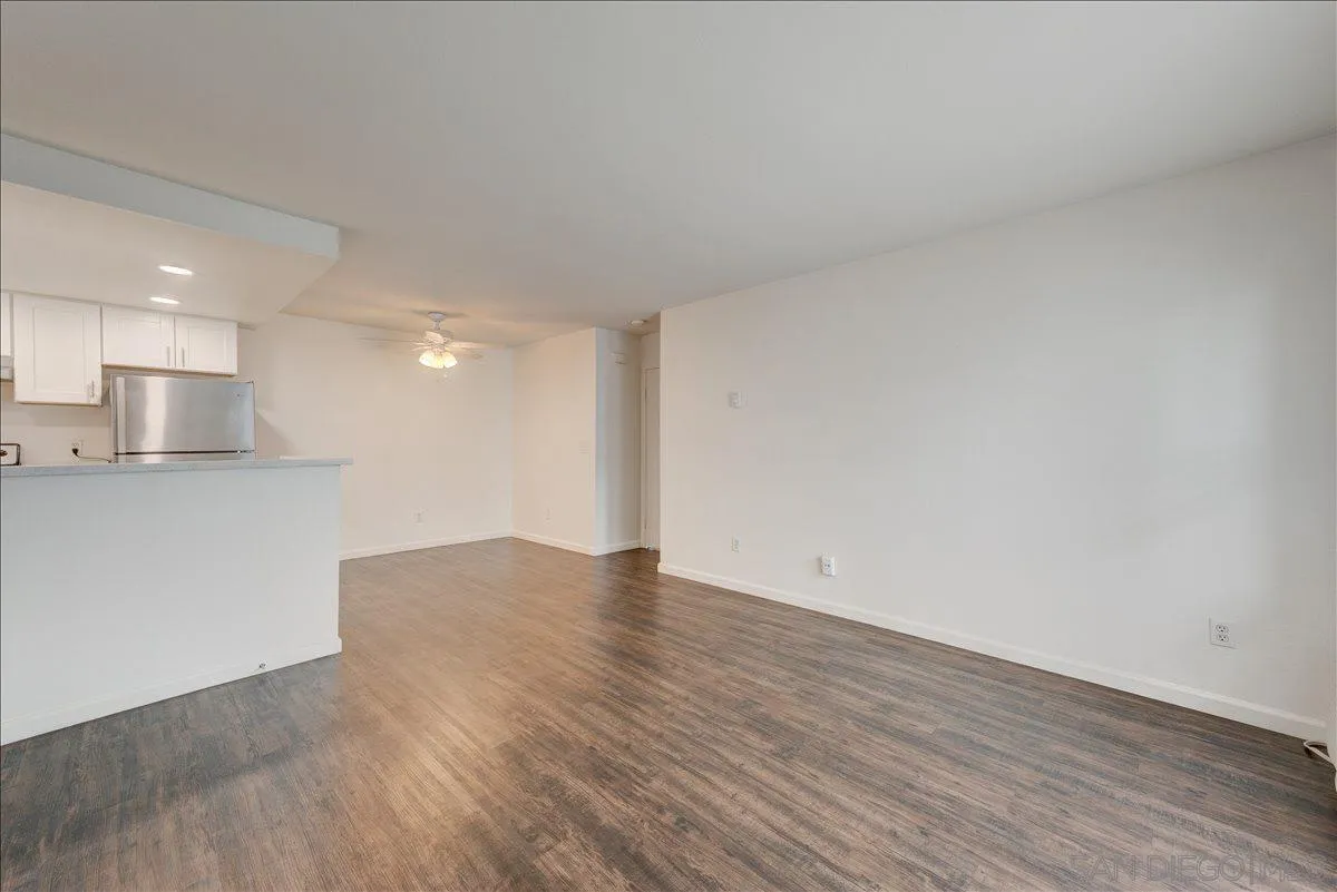 https://cdn.realtyfeed.com/cdn/127/260013751/6416be952a221914b0bc020abf2f87b0.webp