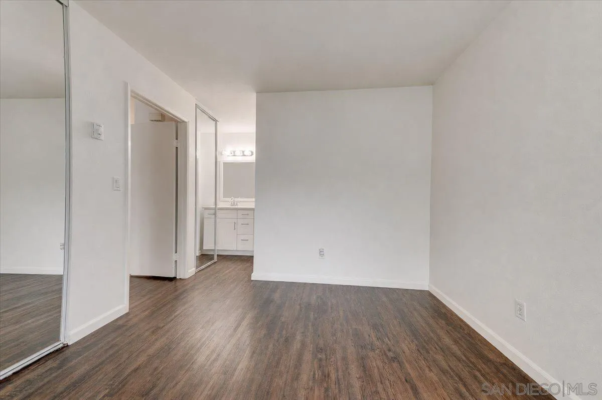 https://cdn.realtyfeed.com/cdn/127/260013751/cf49f9f078f5a355b76f375ae571b75c.webp