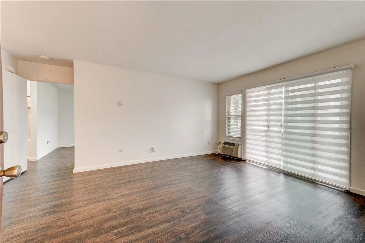 https://cdn.realtyfeed.com/cdn/127/260013751/fabecb45712f7eacd978c85eece77471.webp