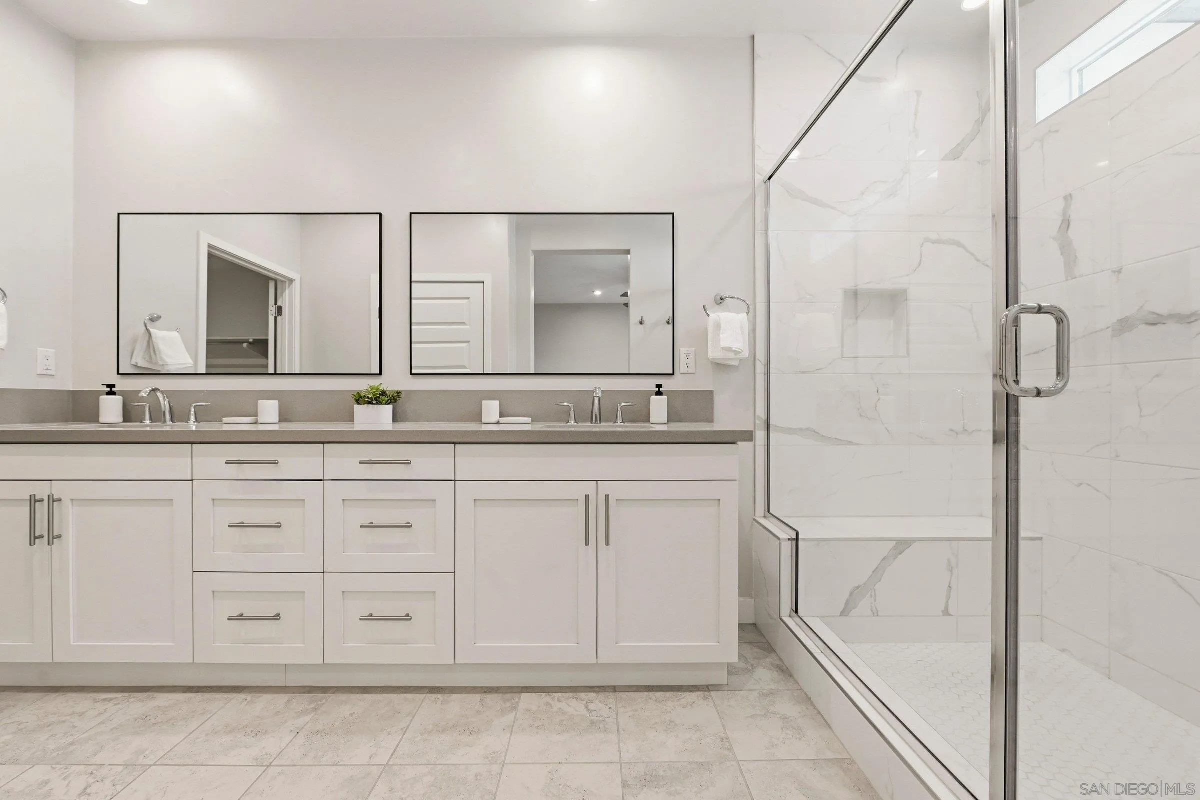 https://cdn.realtyfeed.com/cdn/127/260013763/1b8e8b7aeefd818a16bd077c4ac05d0c.webp