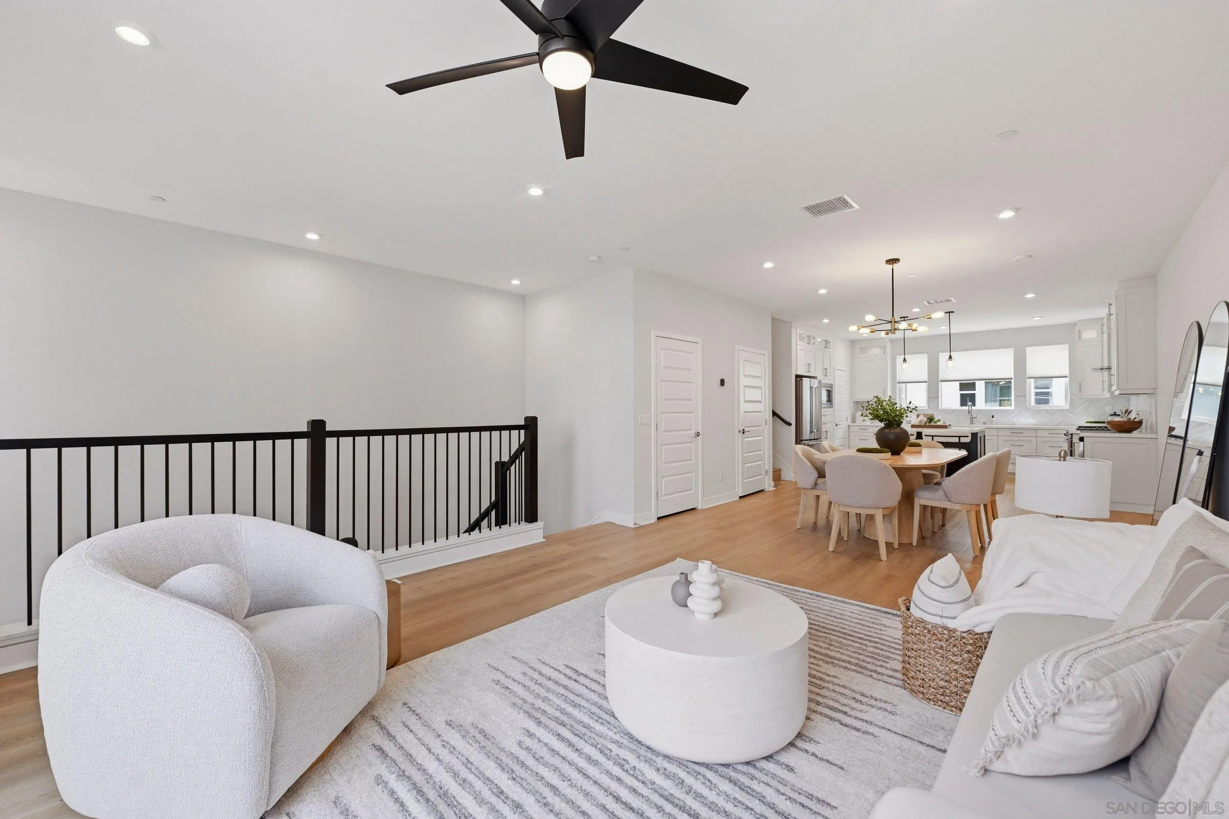 https://cdn.realtyfeed.com/cdn/127/260013763/8d394712516247fd3cb2335095692245.webp