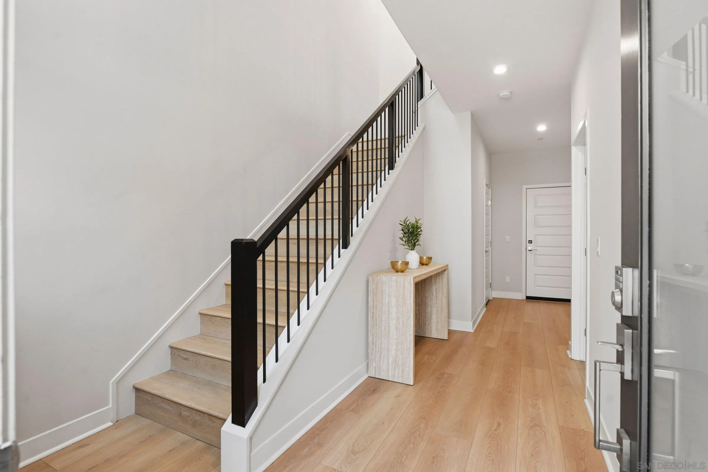 https://cdn.realtyfeed.com/cdn/127/260013763/a5b26f8ee15c6f488136dba097b5c86d.webp