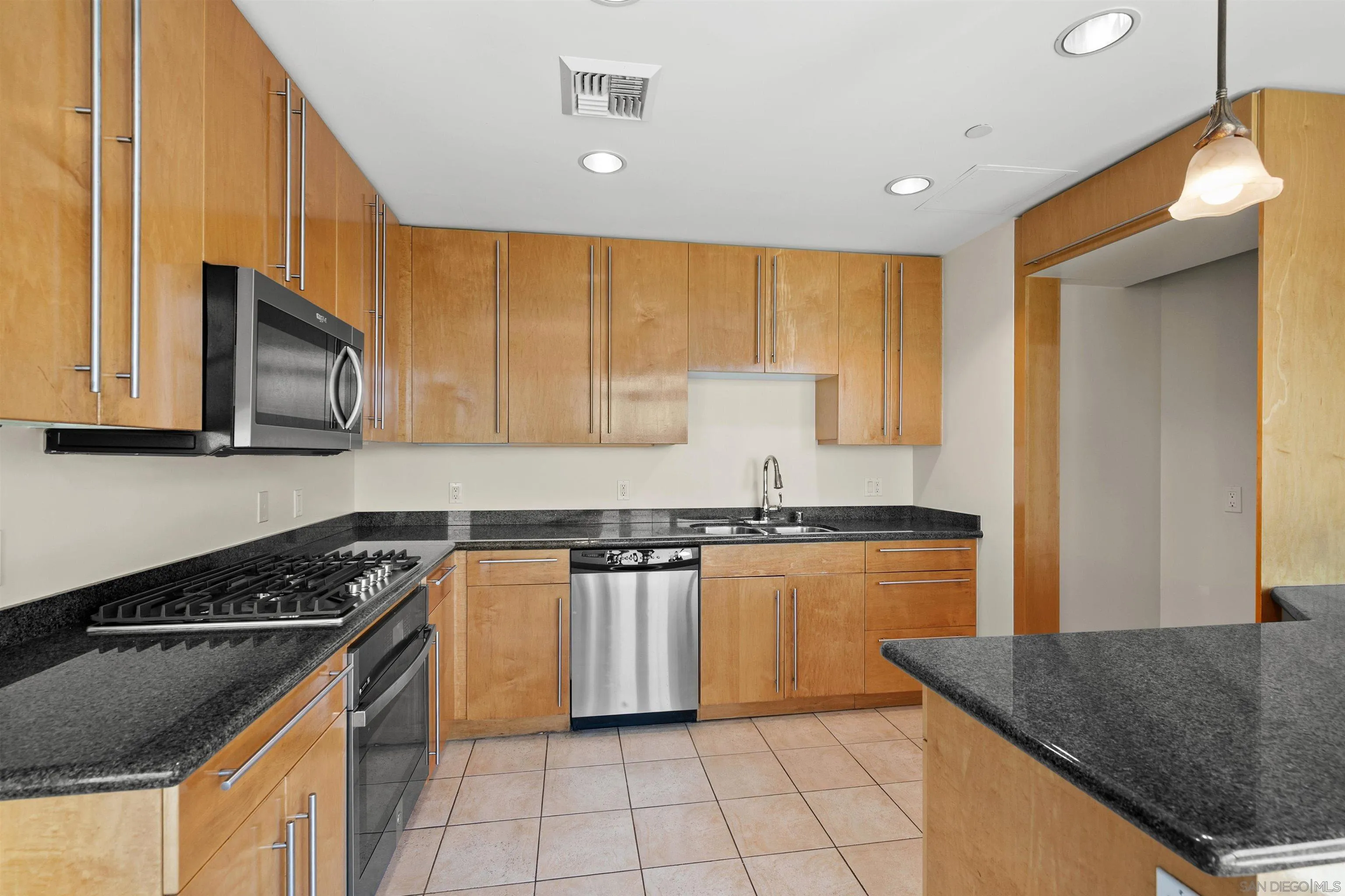 Photo #24: 260013769 Listing: Photo #24