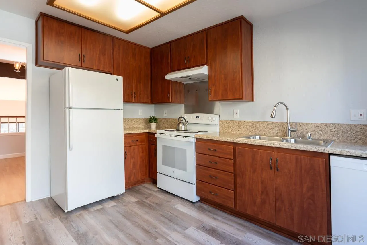Photo #7: 260013771 Listing: Photo #7