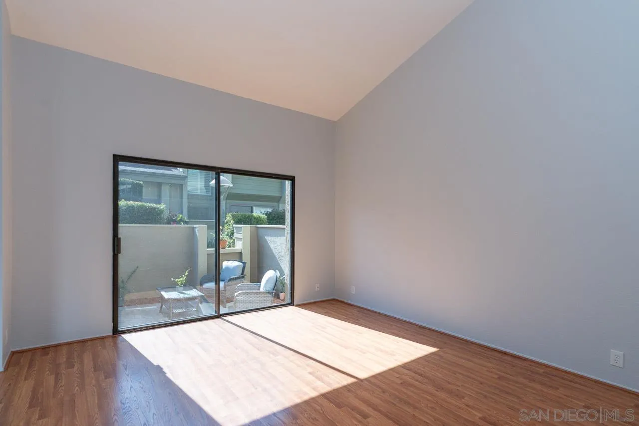 Photo #5: 260013771 Listing: Photo #5