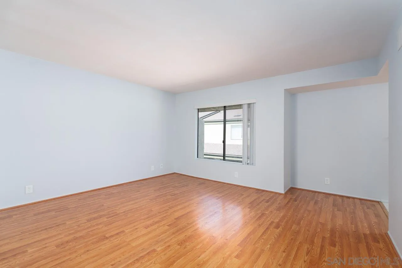 Photo #11: 260013771 Listing: Photo #11