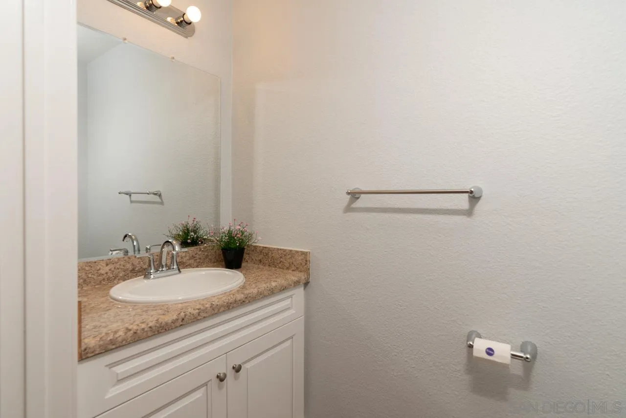 Photo #17: 260013771 Listing: Photo #17
