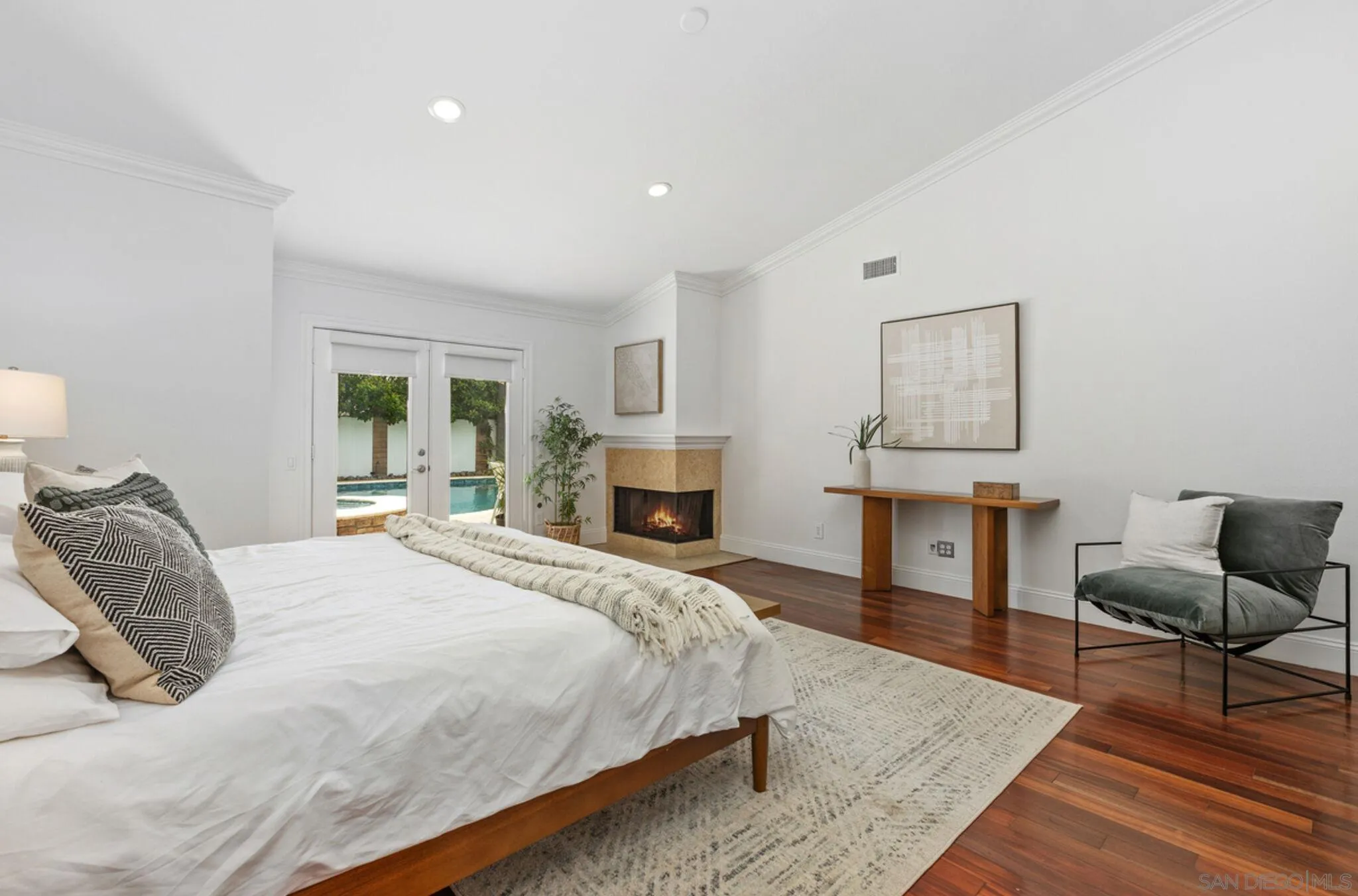 https://cdn.realtyfeed.com/cdn/127/260013773/4d5bcb5c068dff2f9ca69e808036a11f.webp